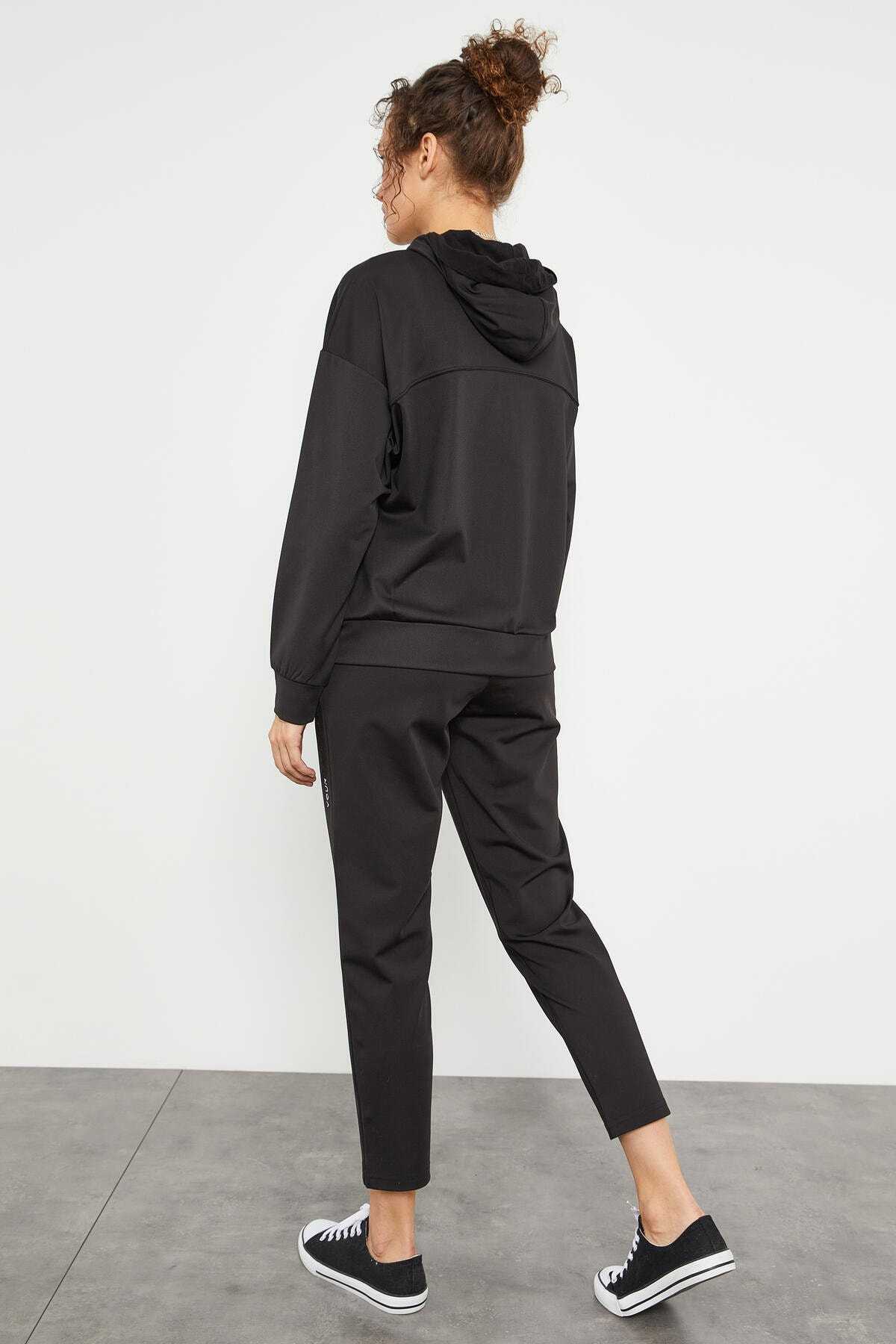 ست لباس ورزشی پارچه ای غواصی زنانه کلاهدار چاغلا با جزئیات جیب مخفی - 95306