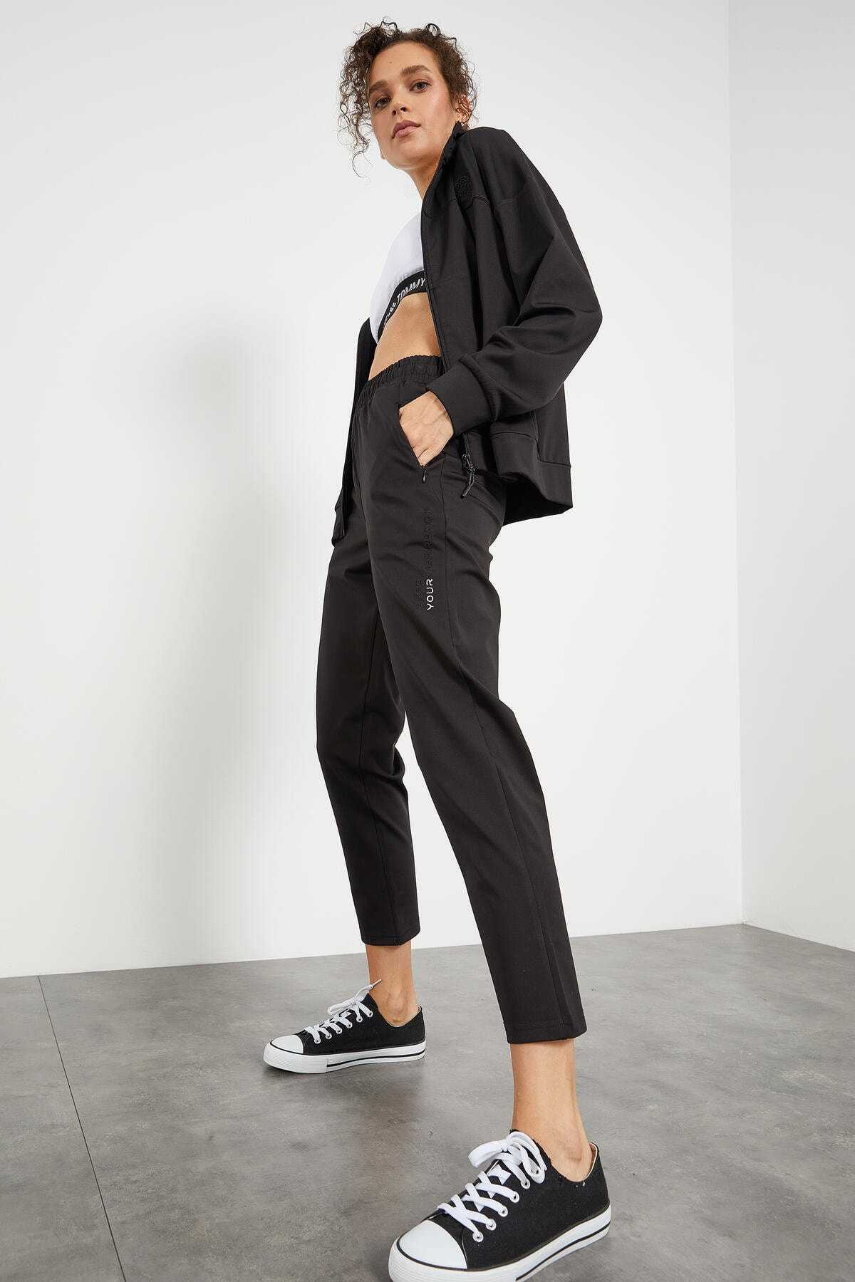 ست لباس ورزشی پارچه ای غواصی زنانه کلاهدار چاغلا با جزئیات جیب مخفی - 95306