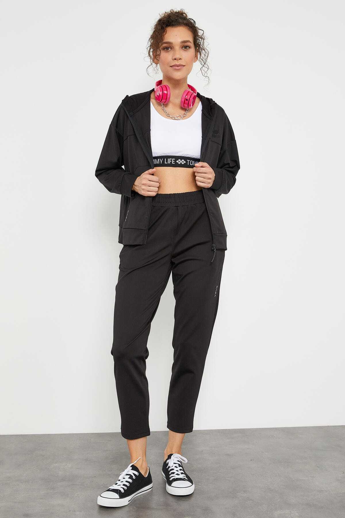 ست لباس ورزشی پارچه ای غواصی زنانه کلاهدار چاغلا با جزئیات جیب مخفی - 95306