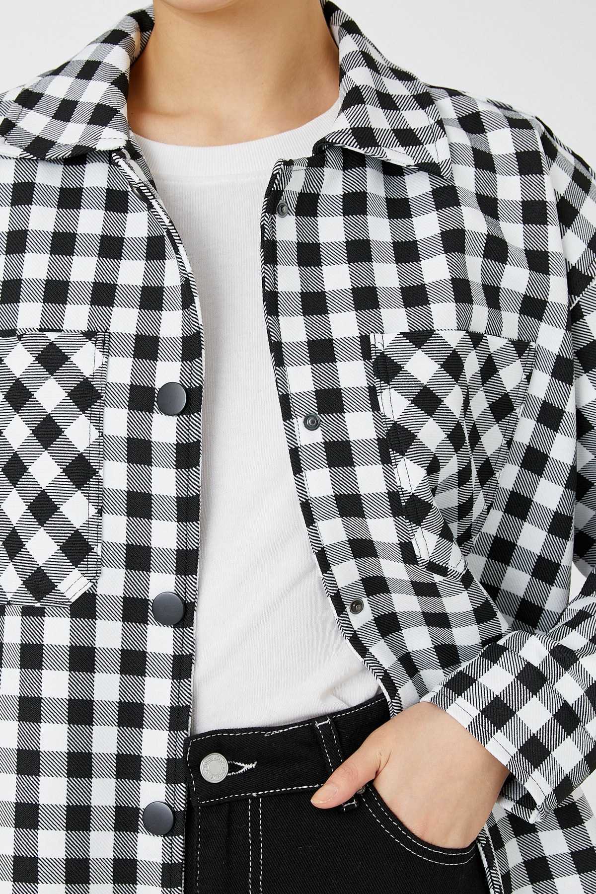 کت مشکی چهارخانه زنانه