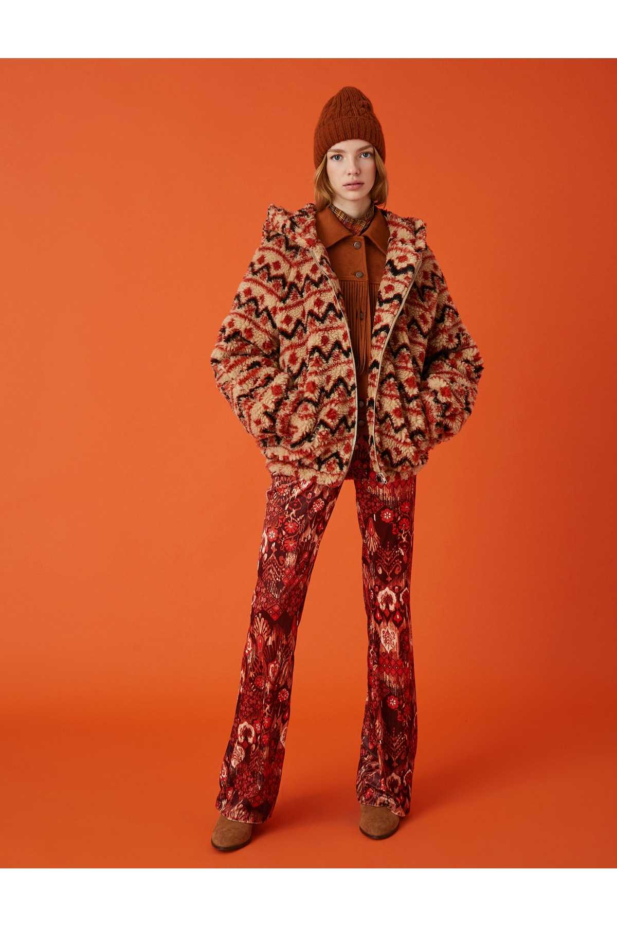 ژاکت مخمل دار کلاهدار با جیب