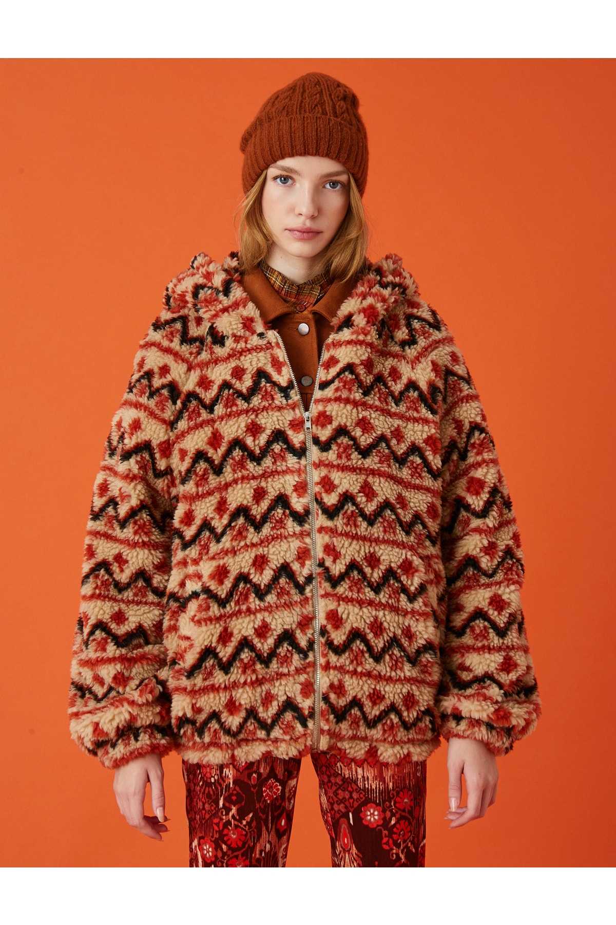 ژاکت مخمل دار کلاهدار با جیب