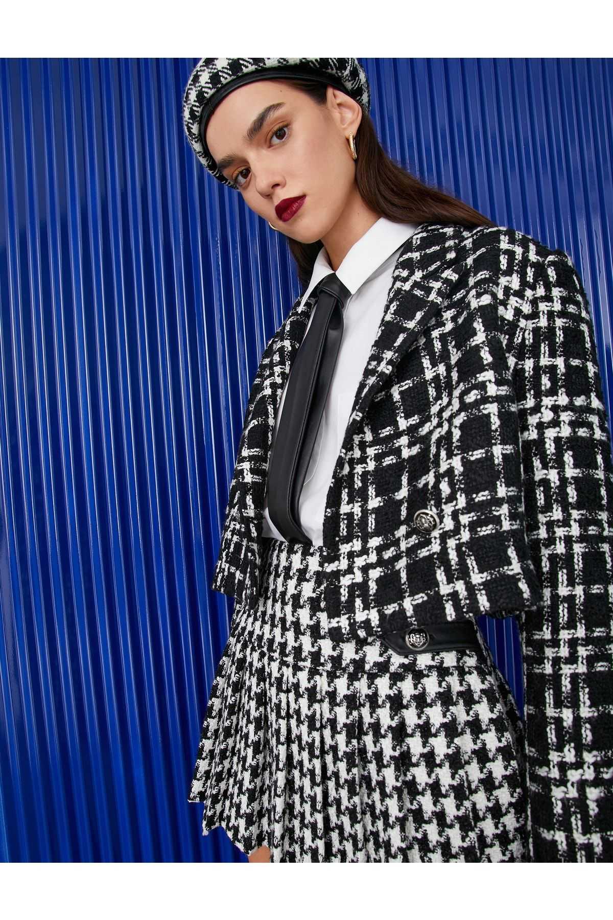 دکمه های تاج دو سینه ژاکت Tweed Crop