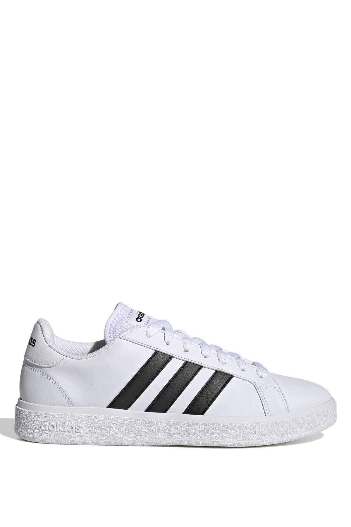 کفش ورزشی زنانه سفید