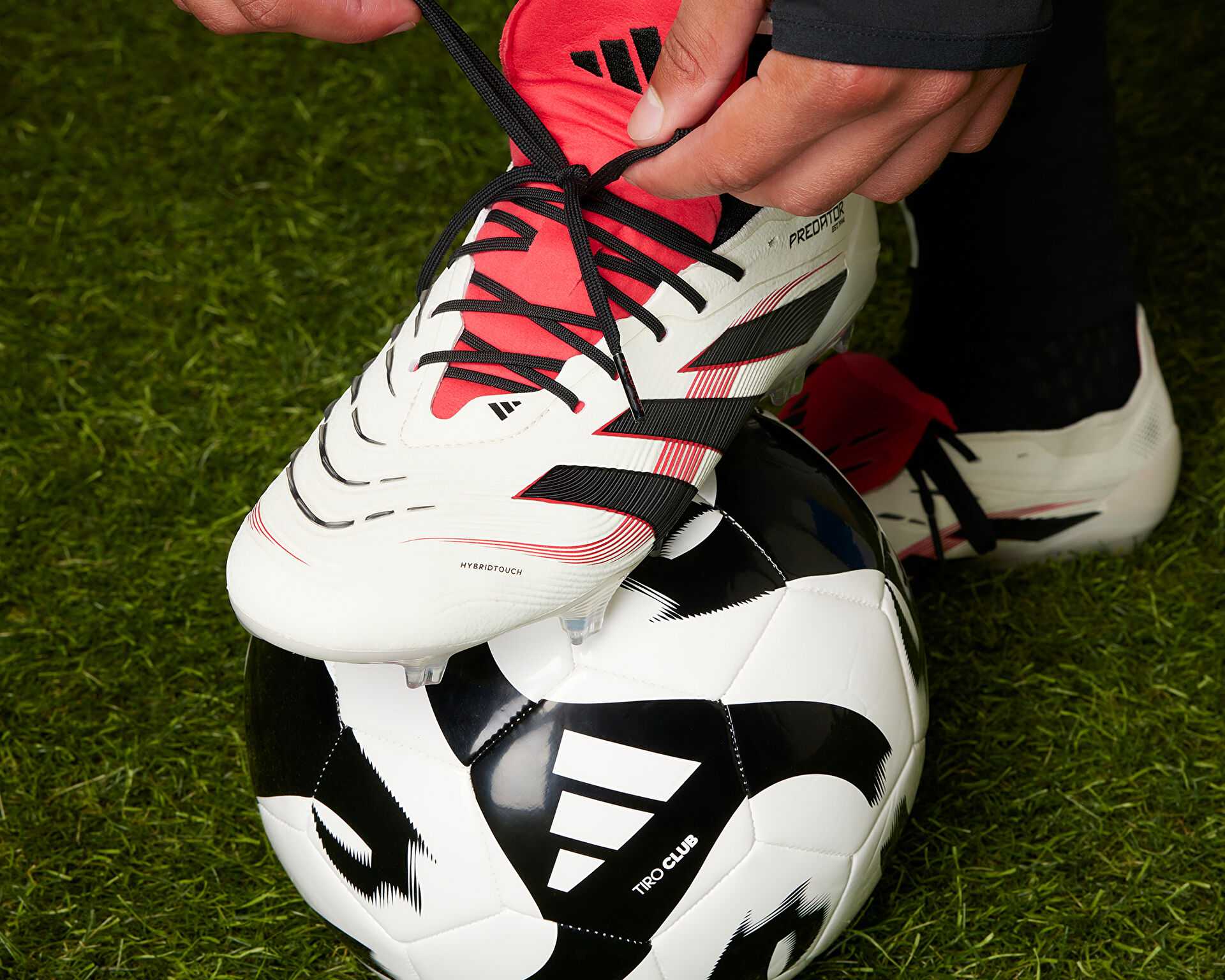 کفش فوتبال چمن Predator Elite Ll Fg