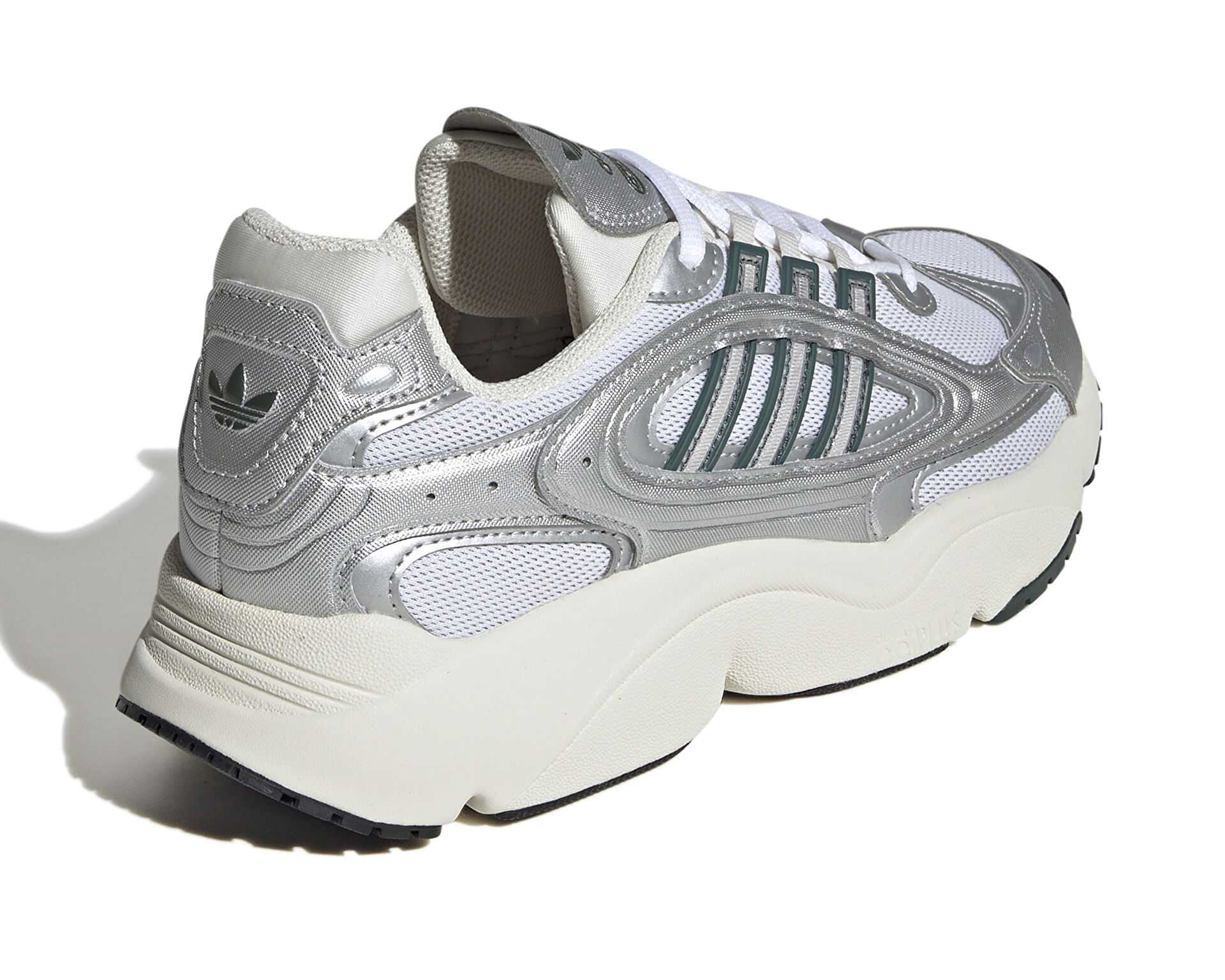 کفش های روزانه Adidas Ozmillen