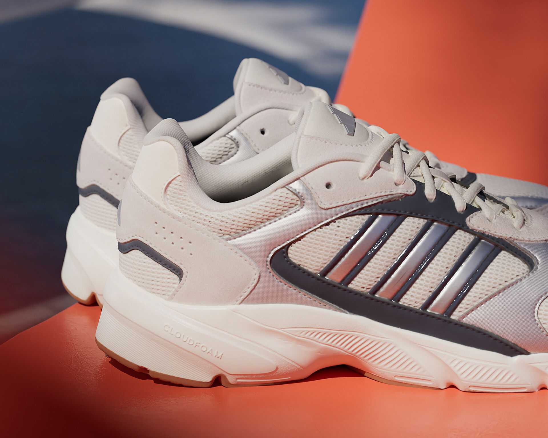 کفش های روزانه Adidas Crzychaos 2000