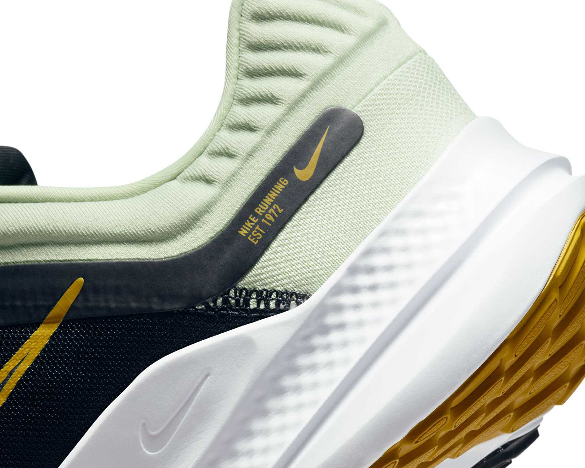 کفش دویدن Quest 5