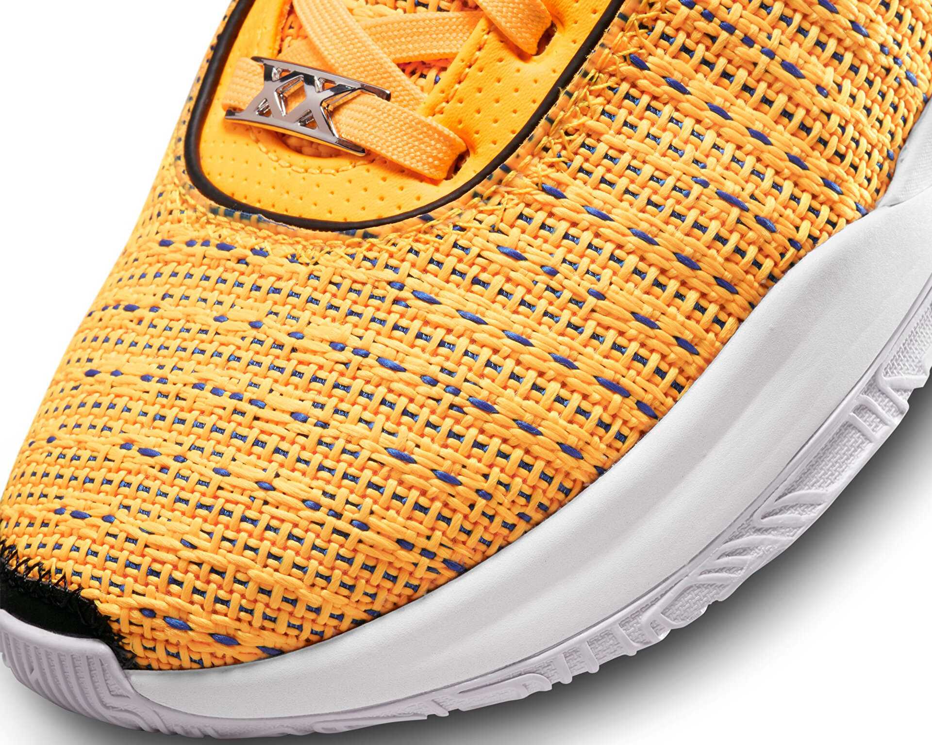 کفش های بسکتبال Lebron Xx