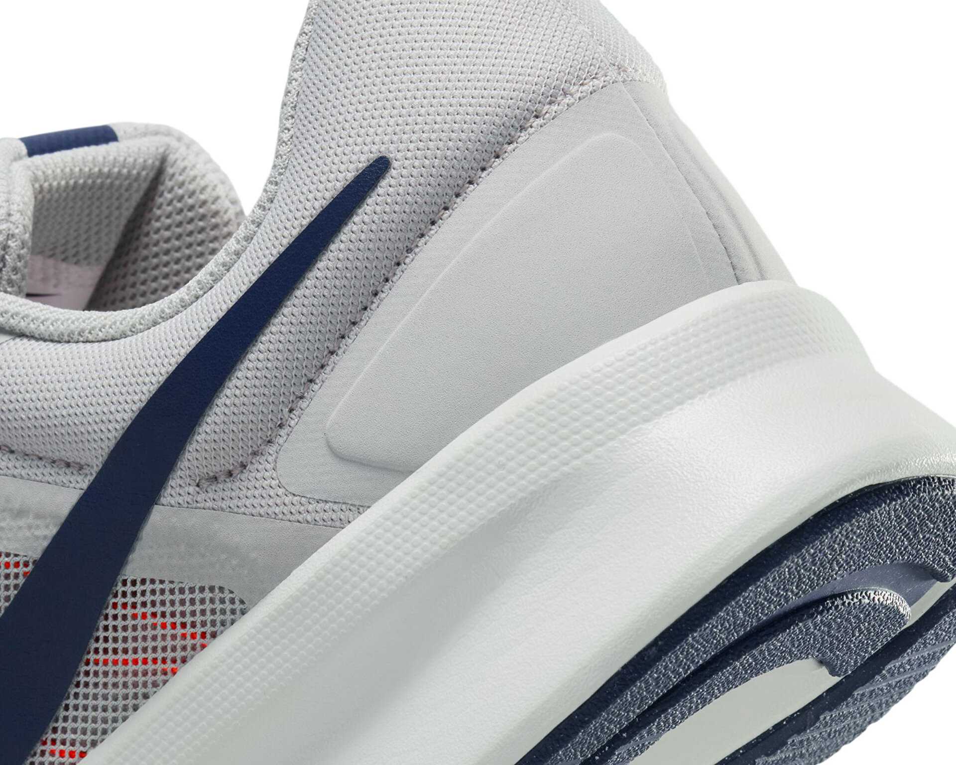 کفش دویدن Nike Run Swift 3