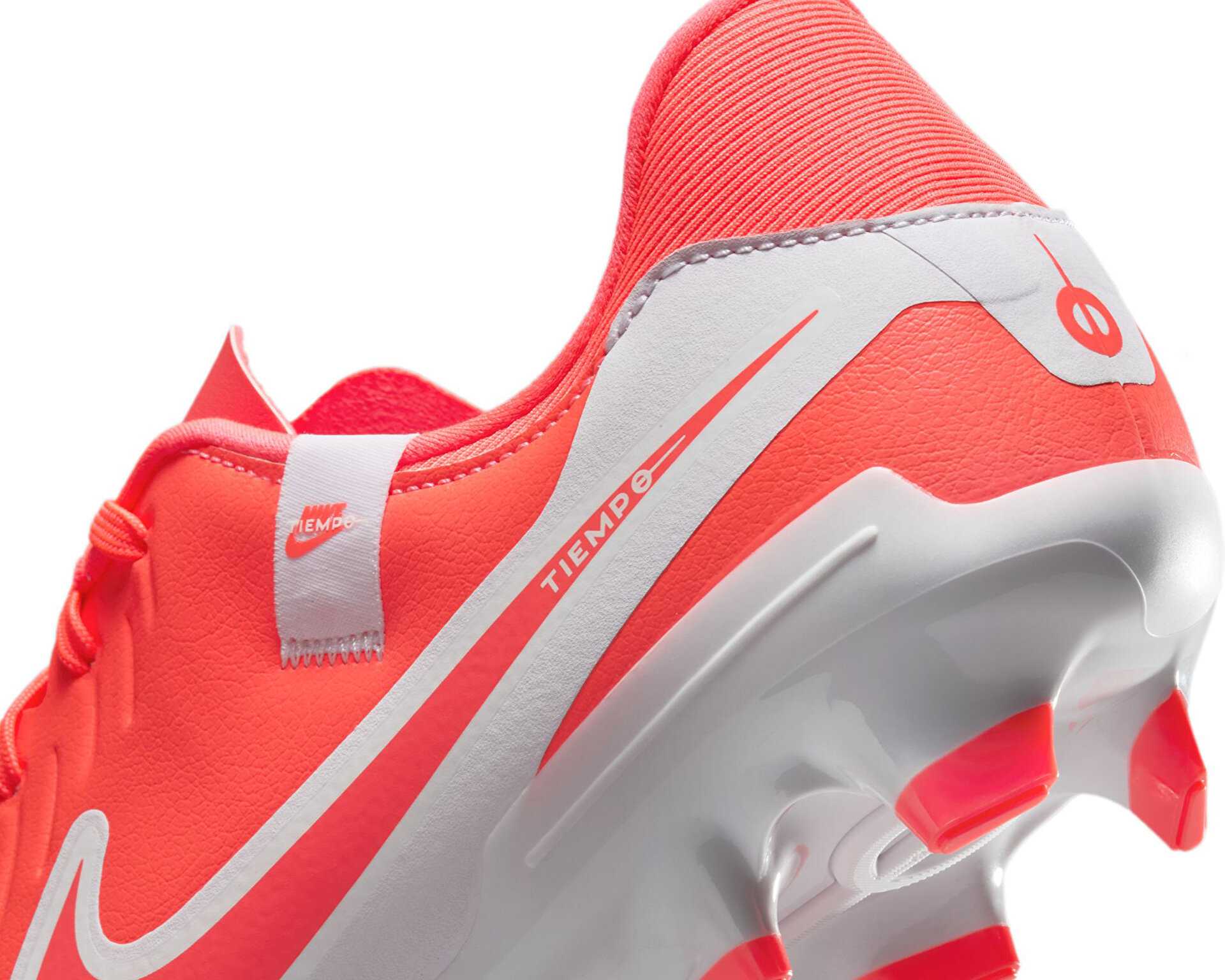 کفش فوتبال چند زمینی جوانان Jr Tiempo Legend 10 Academy Fg Mg