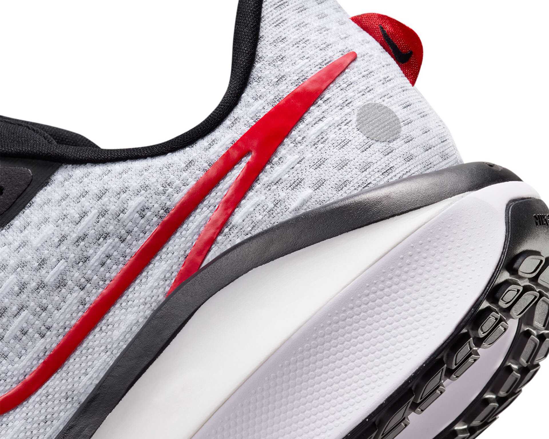 کفش دویدن Vomero 17