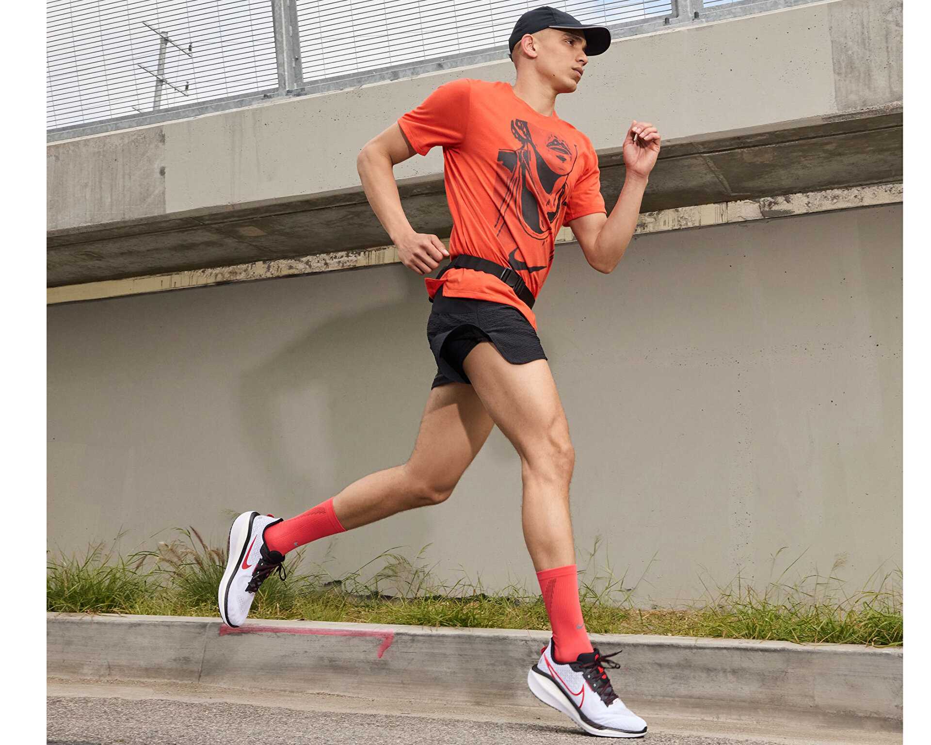 کفش دویدن Vomero 17