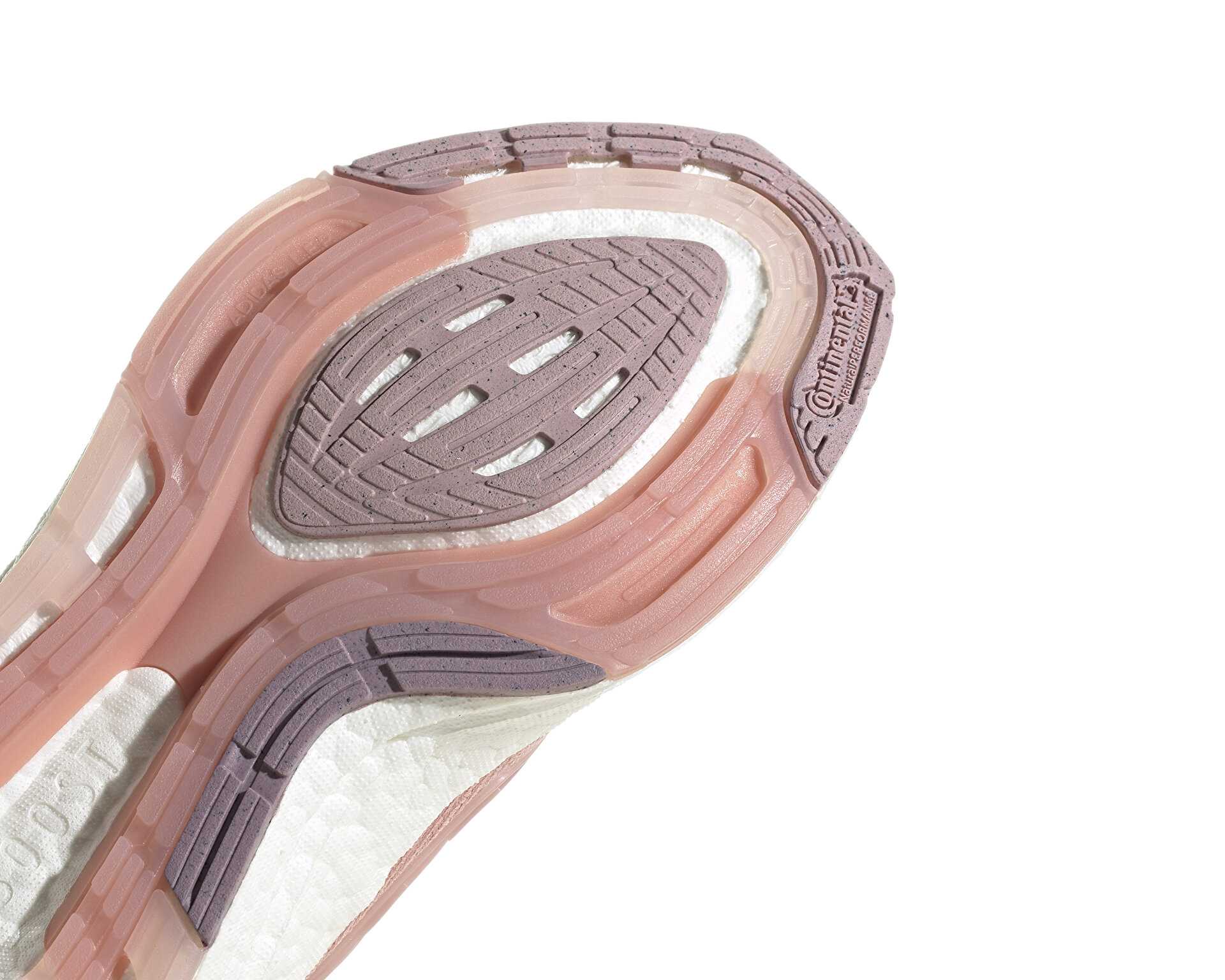 کفش دویدن Ultraboost 22 W