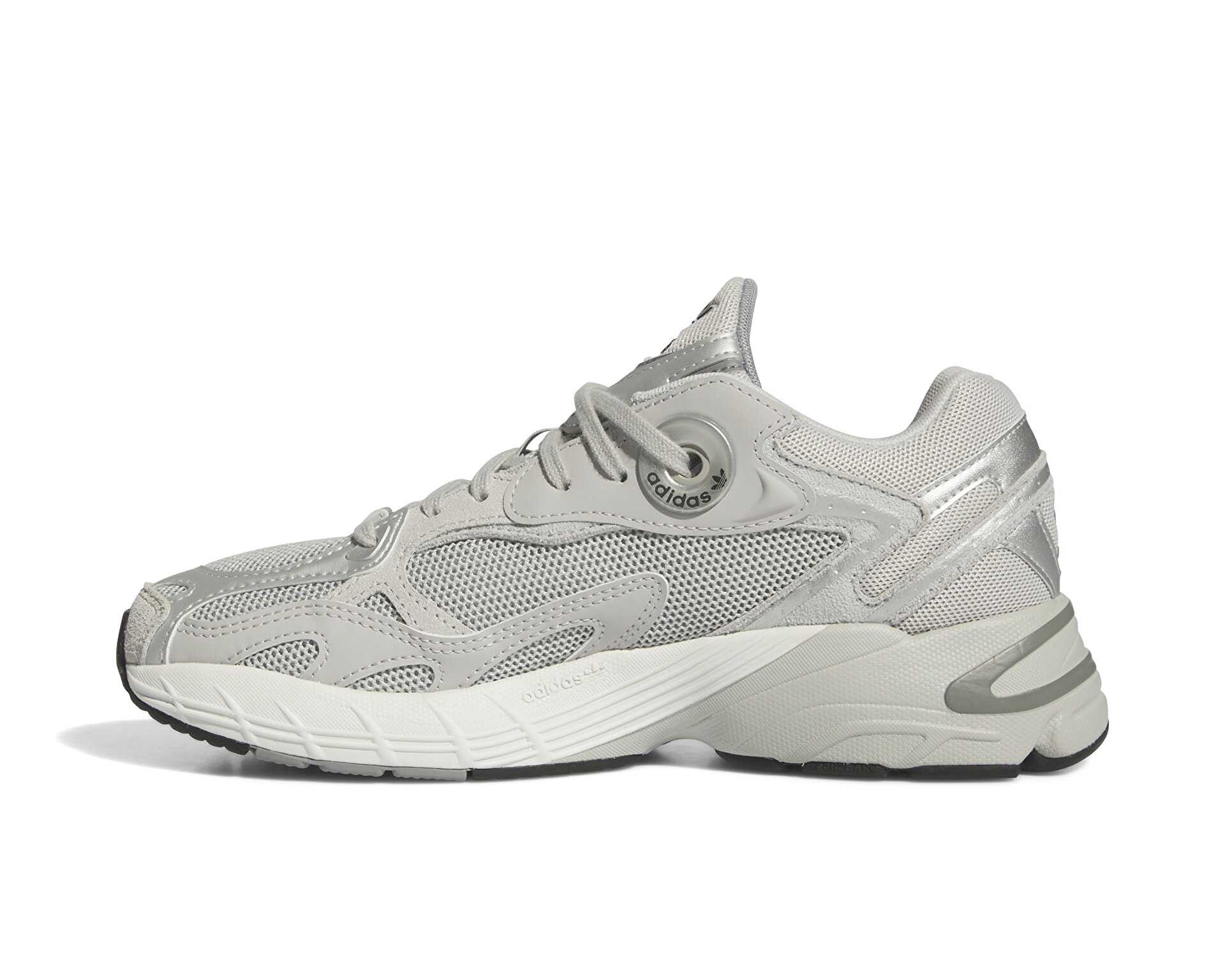 کفش های روزانه Adidas Astir W