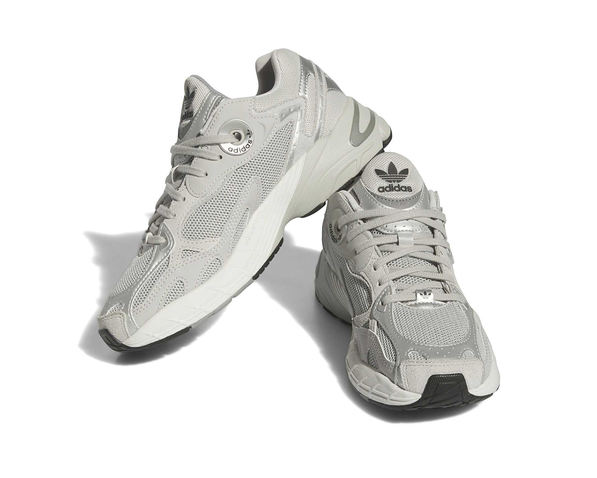 کفش های روزانه Adidas Astir W