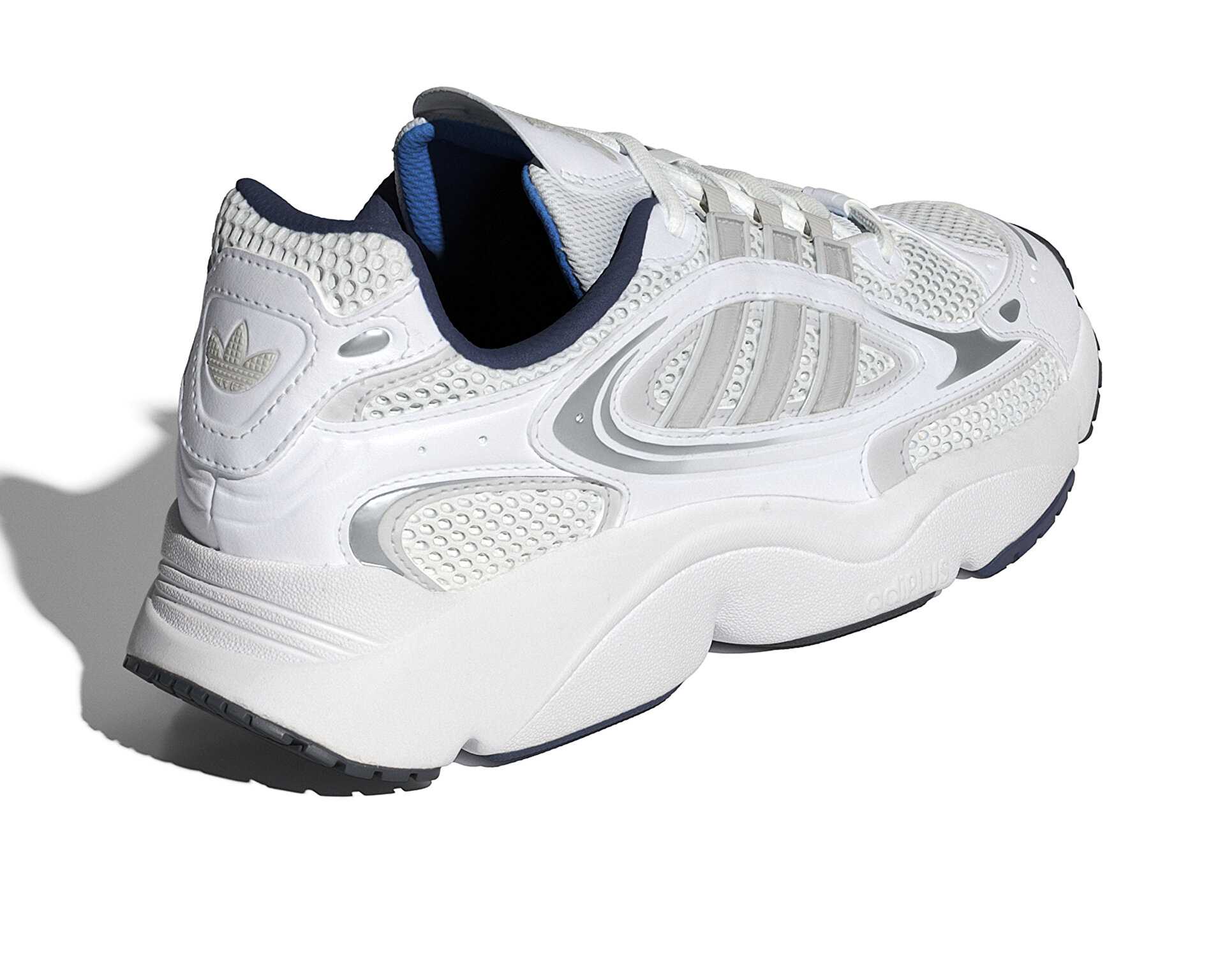 کفش های روزانه Adidas Ozmillen