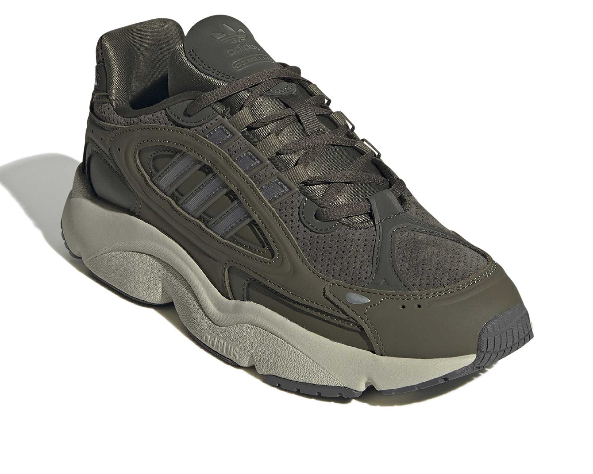 کفش های روزانه Adidas Ozmillen