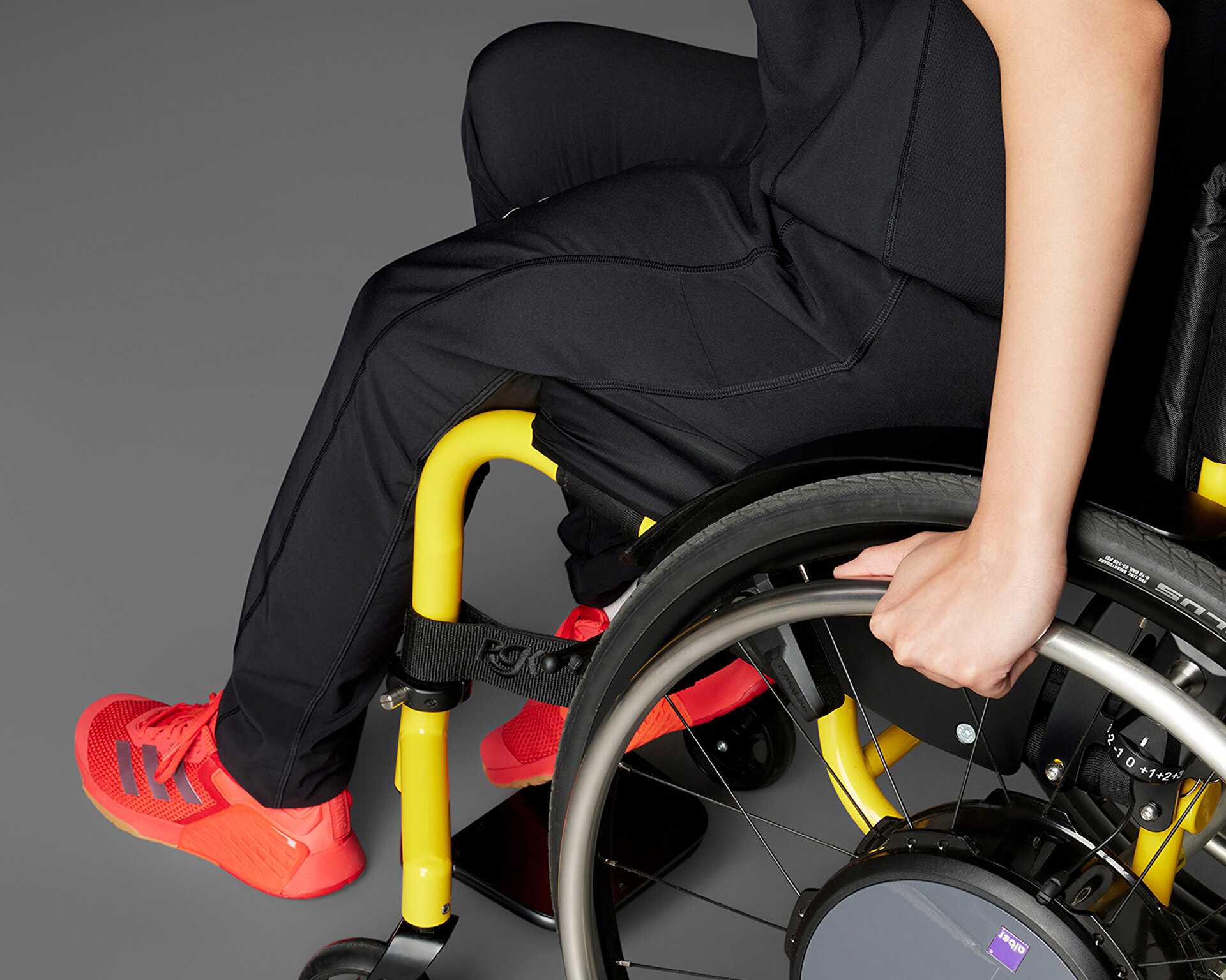 آموزش شلوار گرمکن Adidas Wtr Adapt Pant