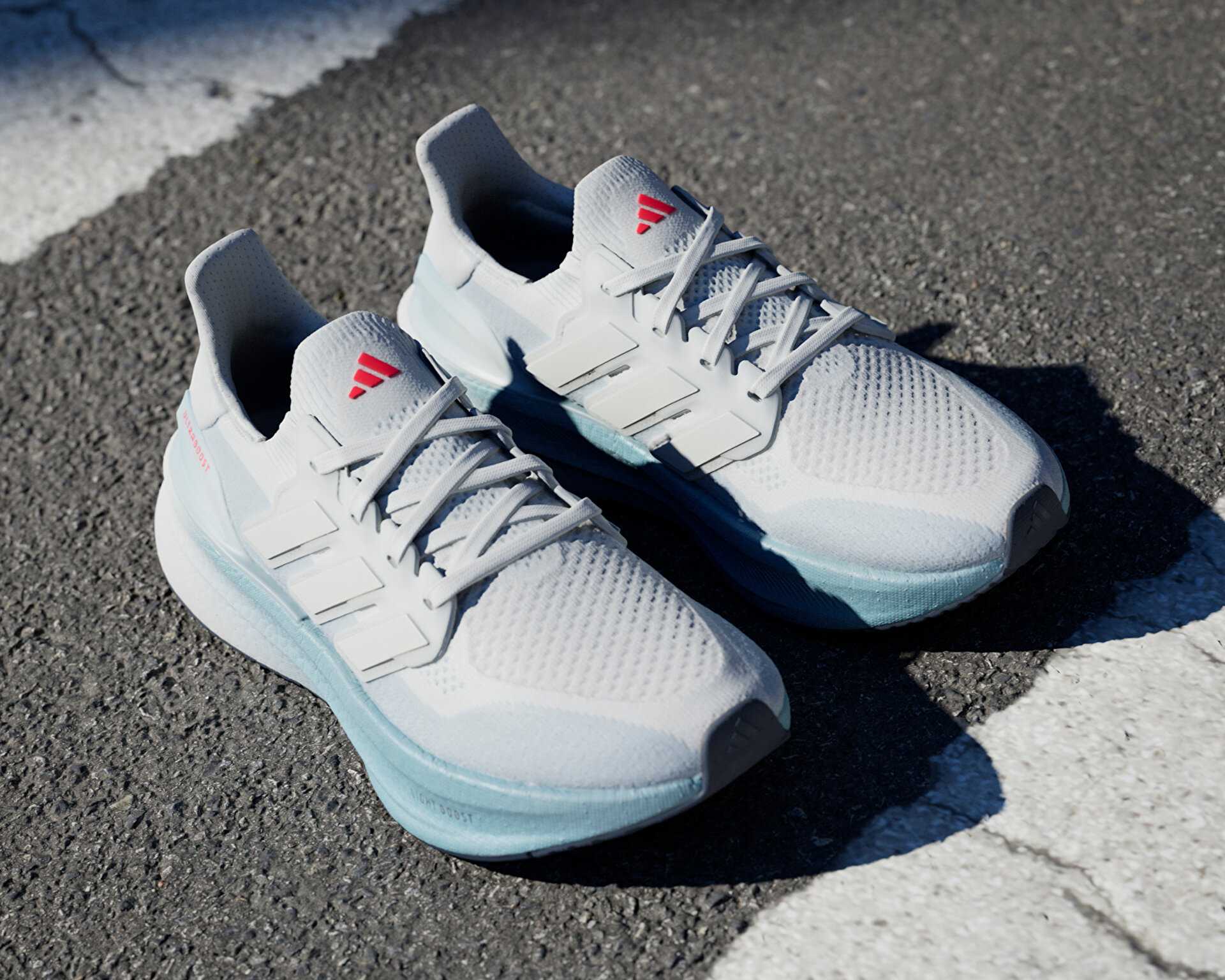 کفش دویدن Ultraboost Dna Xxii