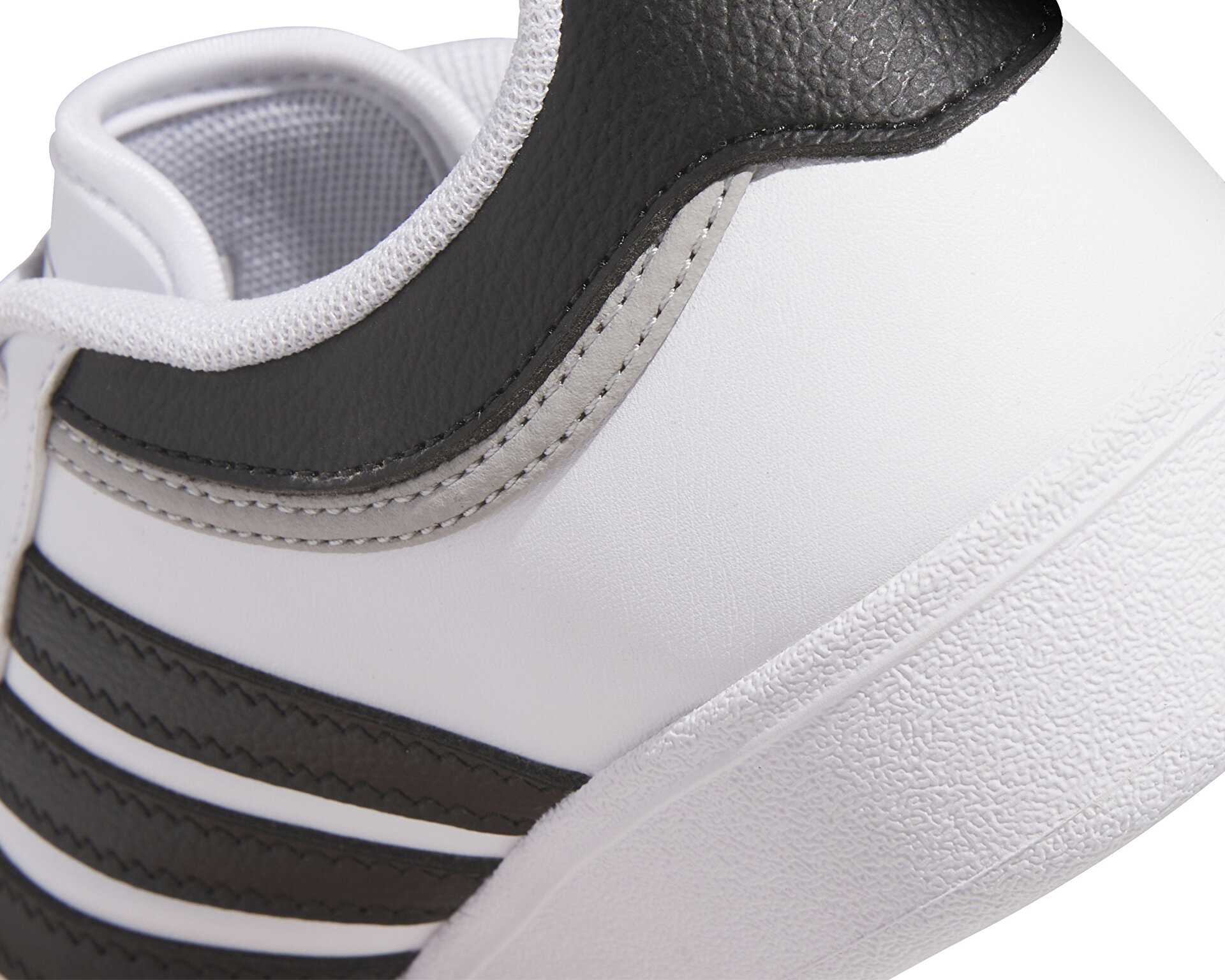 کفش های روزانه جوان Adidas Hoops 3.0 K