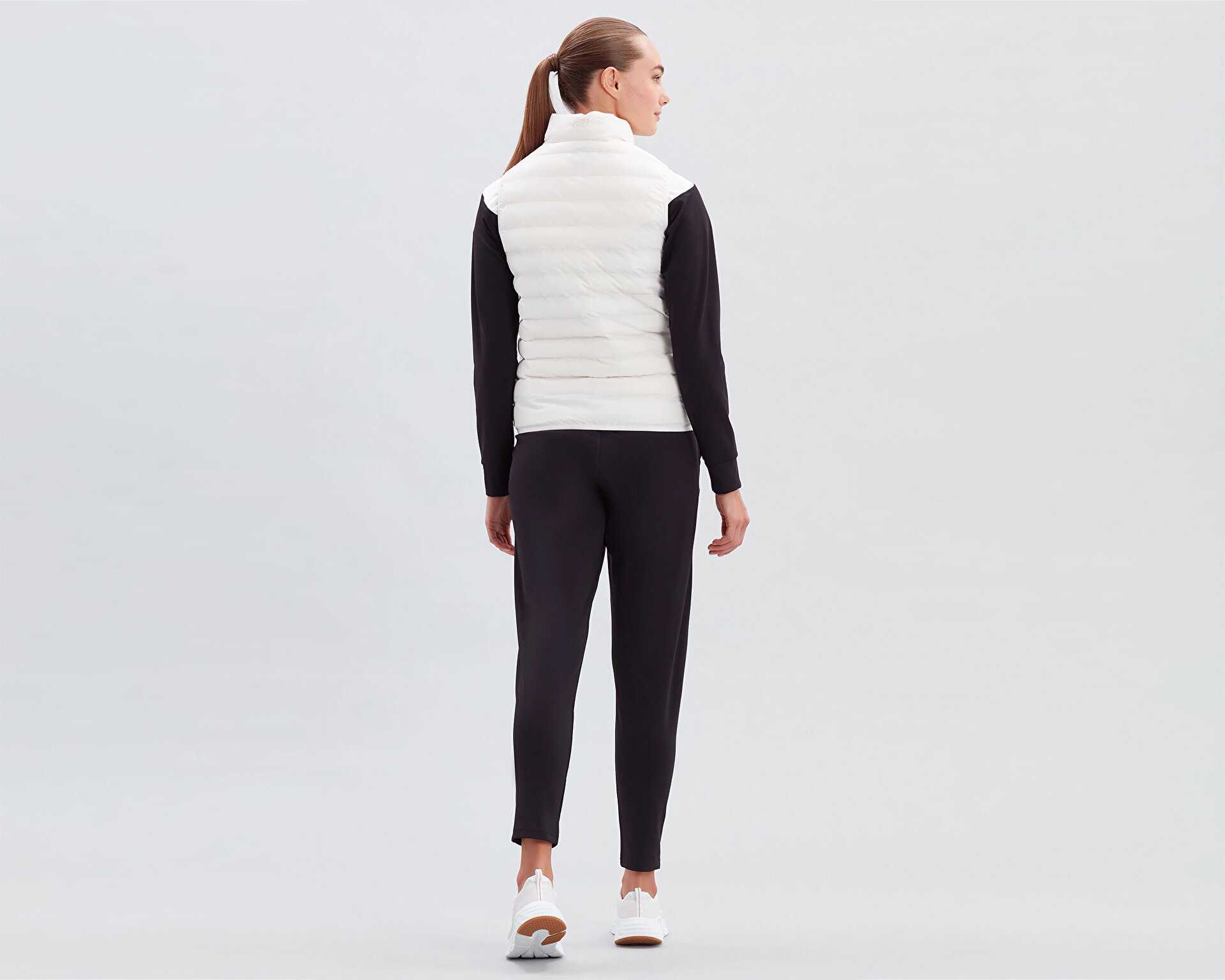 جلیقه W Essential Vest