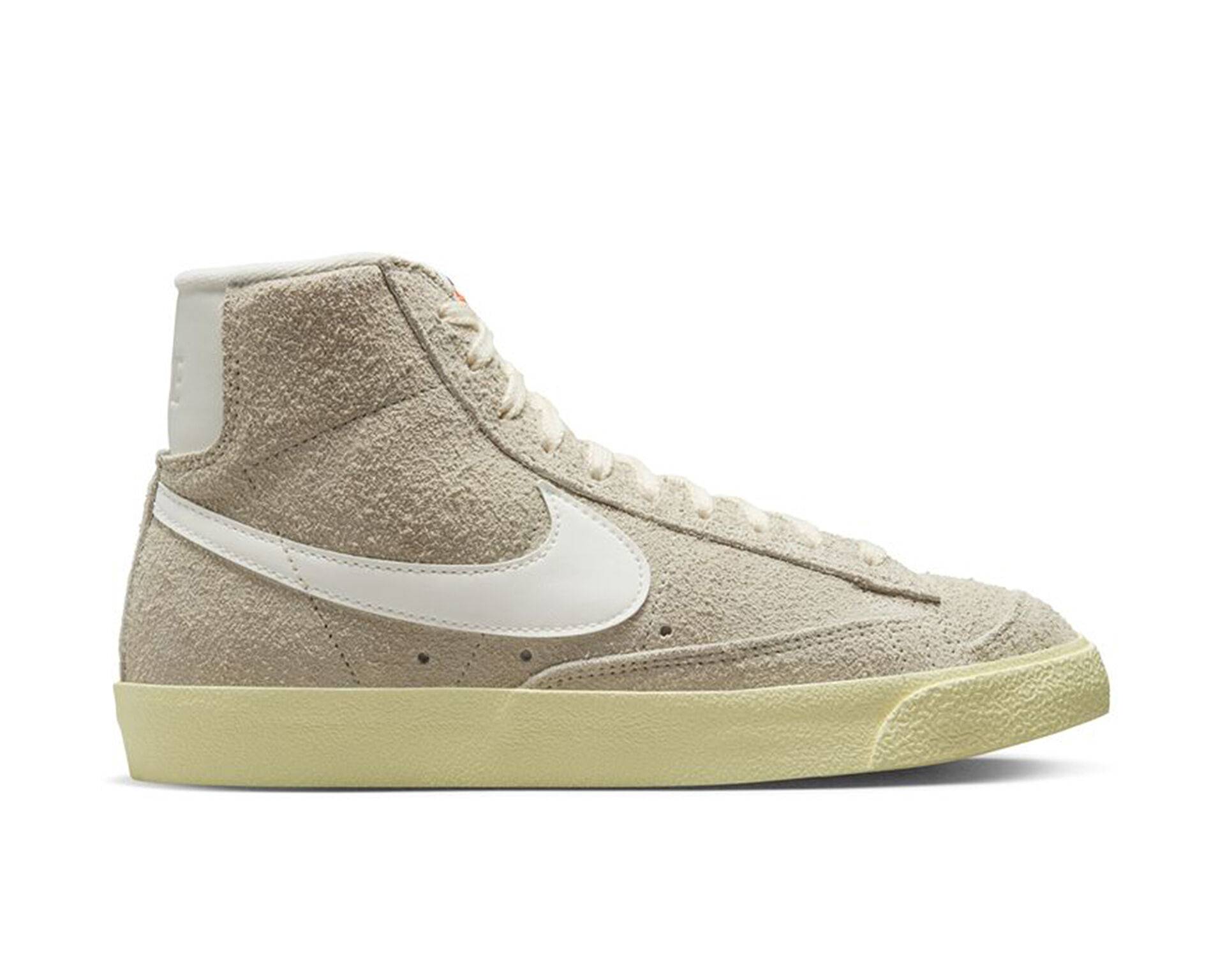 کفش های روزانه Blazer Mid Pro Club