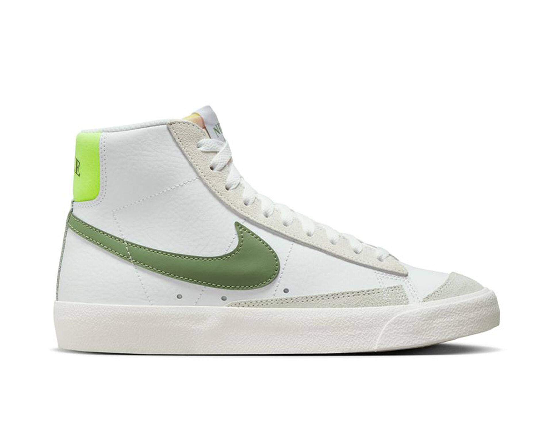 کفش های روزانه Blazer Mid Pro Club