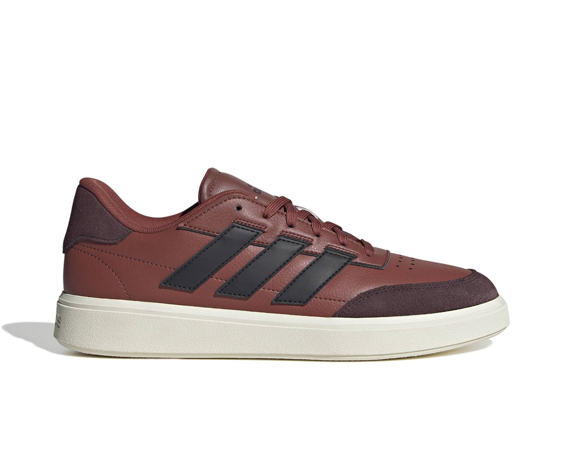 کفش های روزانه Adidas Courtblock