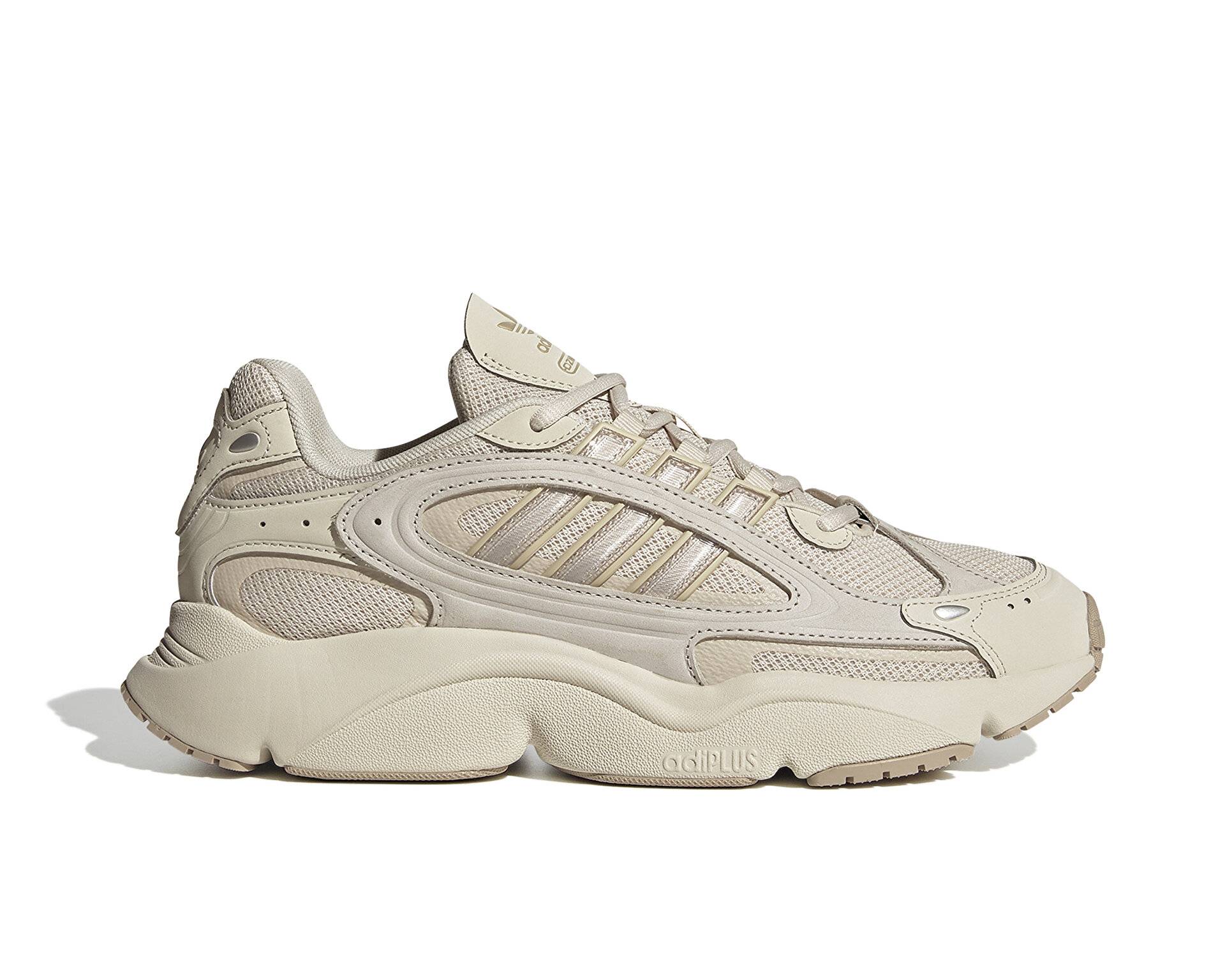 کفش های روزانه Adidas Ozmillen