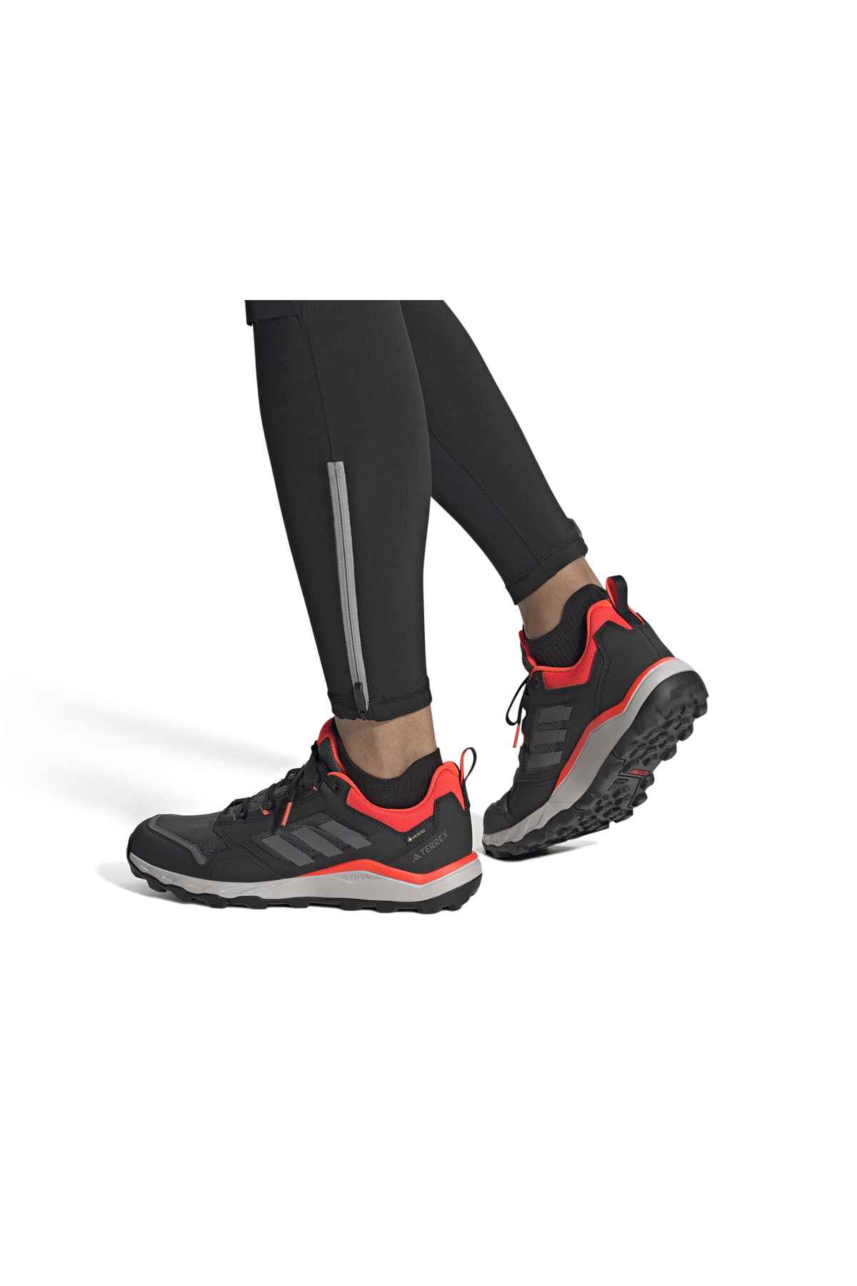 کفش خارجی مردانه کف جامد ضد آب و مقاوم در برابر سرما Terrex Swift R3 Gtx