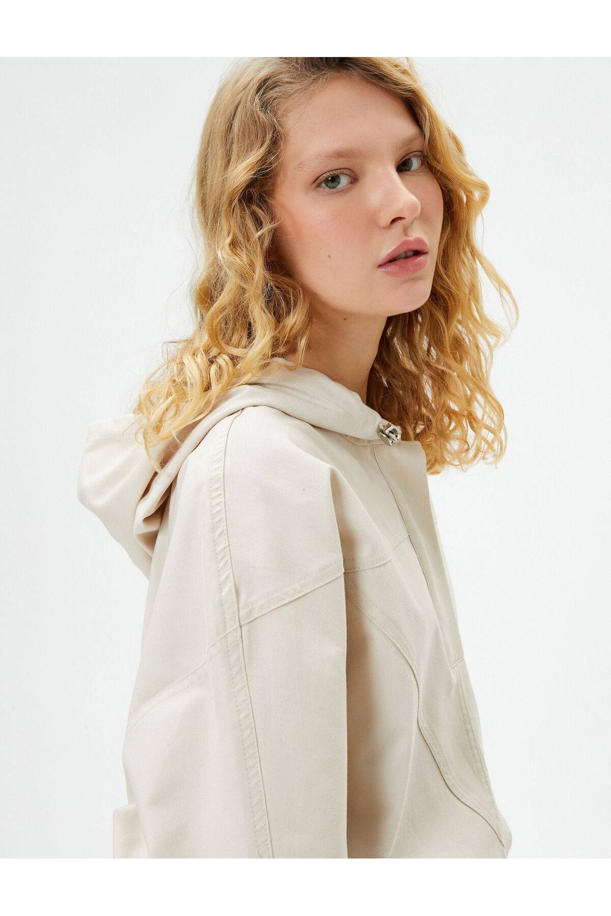 سویشرت چتر نجات نیم دکمه کش دار آستین بلند بادکنکی نخی