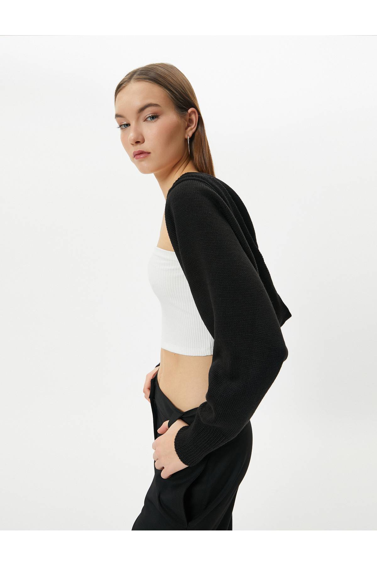 آستین بلند ژاکت کش باف پشمی کلاهدار