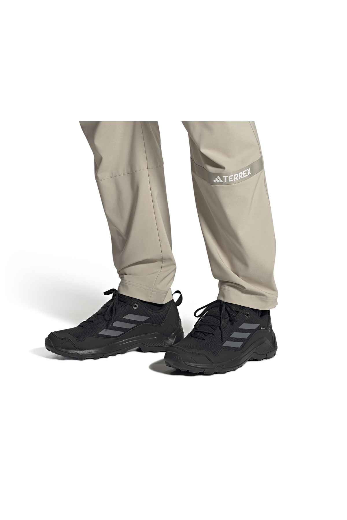 کفش خارجی مردانه کف جامد ضد آب و مقاوم در برابر سرما Terrex Swift R3 Gtx