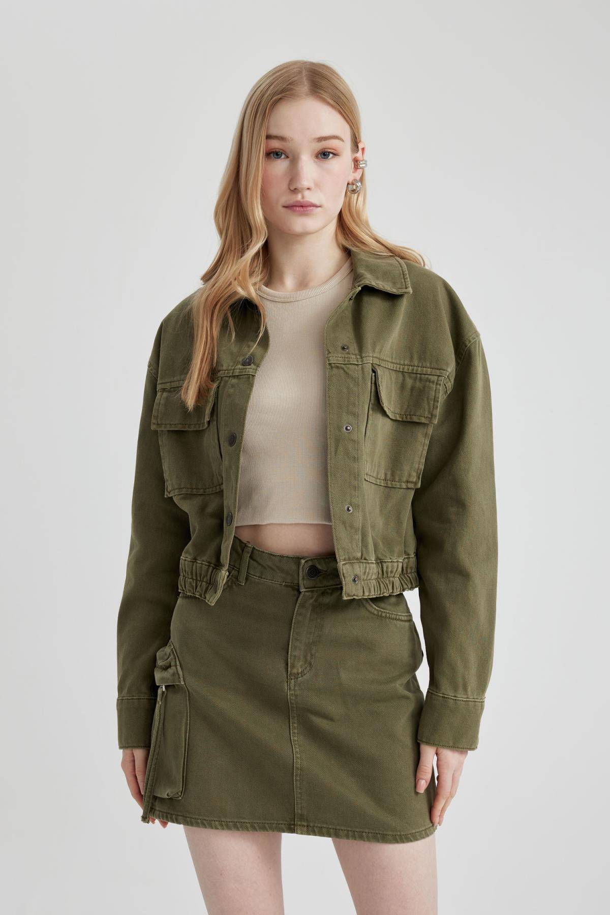 پیراهن آستین بلند یقه ای مناسب برای سایز بزرگ