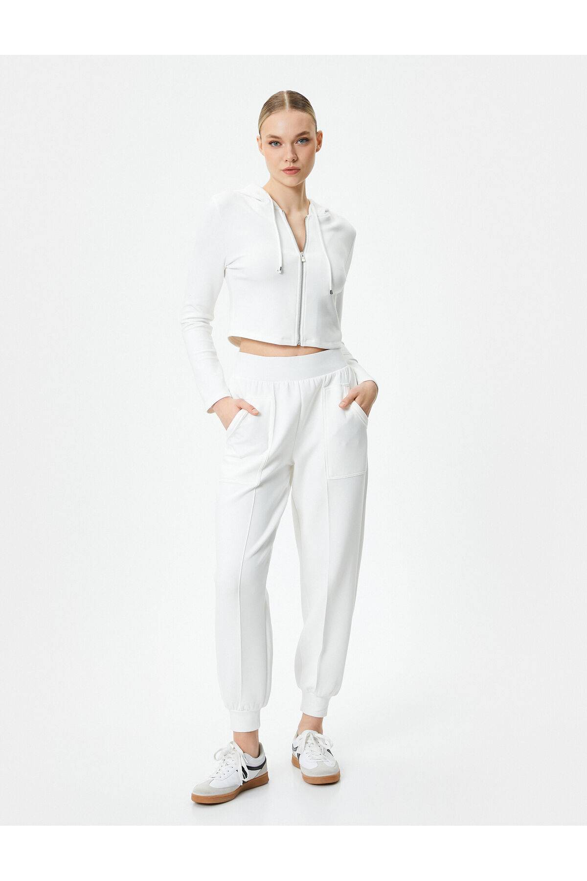 شلوار ورزشی Jogger با جزئیات و جیب الاستیک دوخت کمر