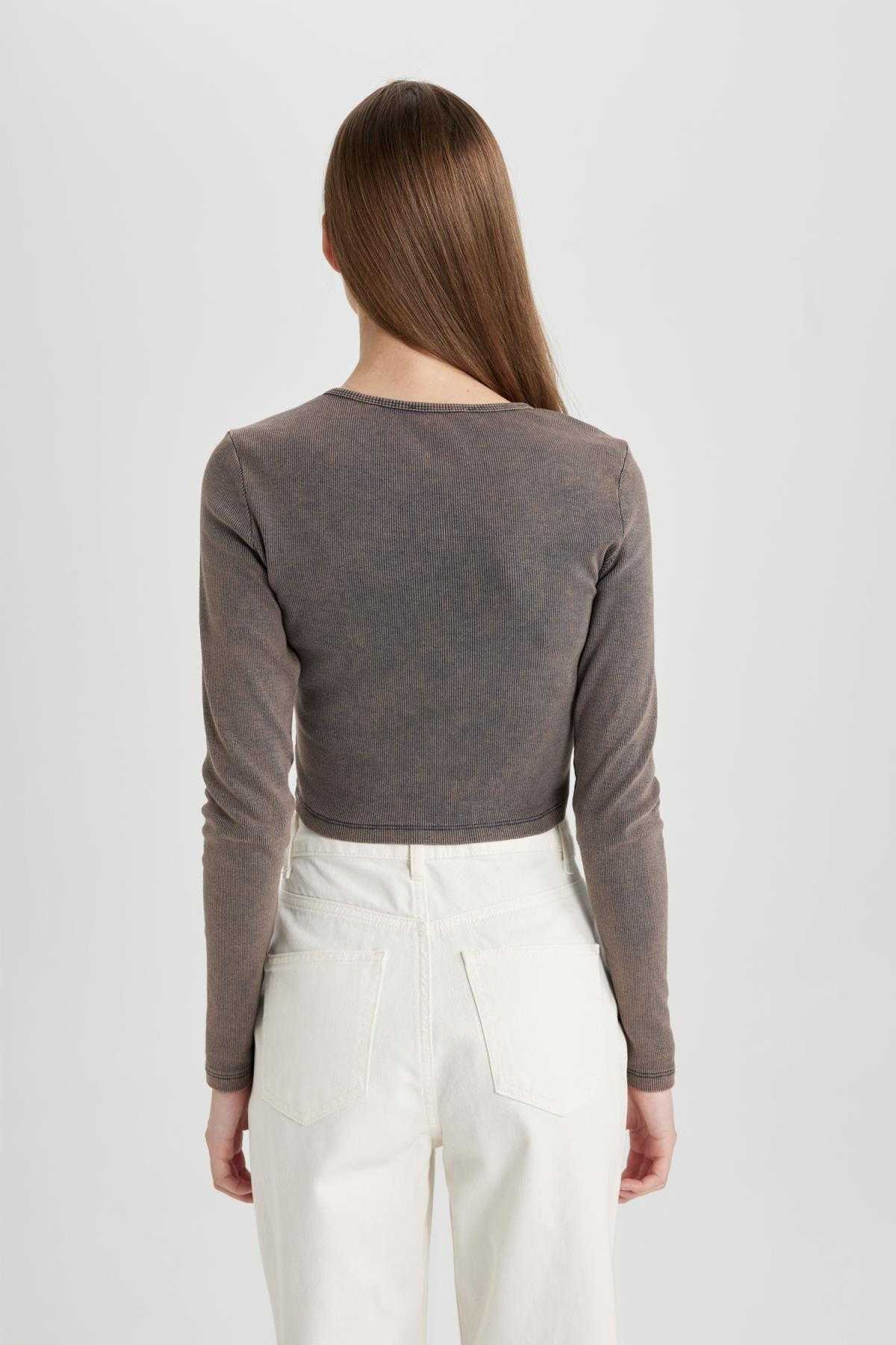 تیشرت آستین بلند یقه خدمه