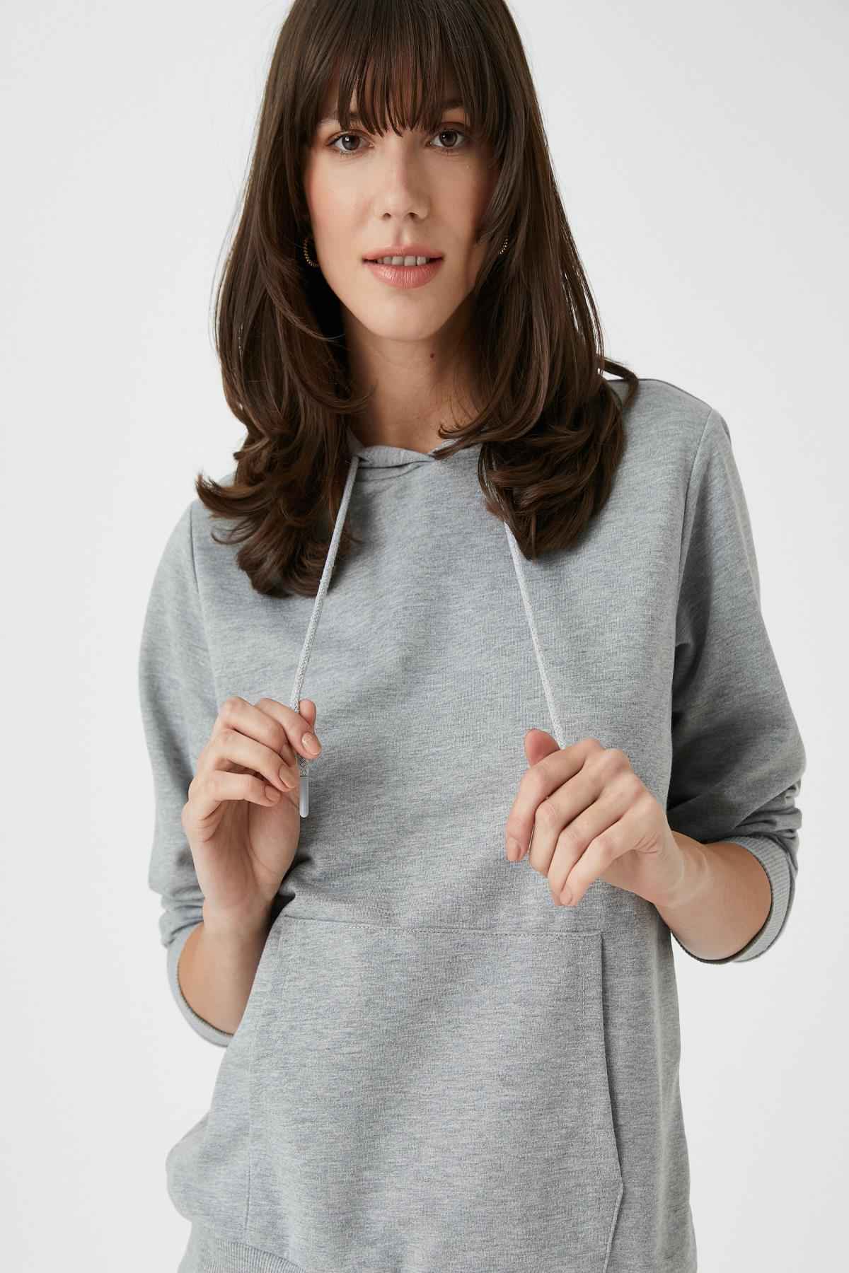 سویشرت ساده کلاهدار با جیب کانگورو