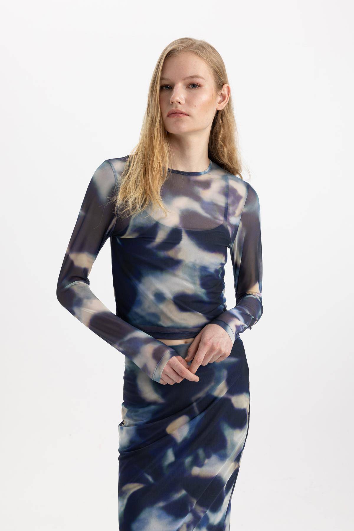 تیشرت آستین بلند یقه اسلیم فیت