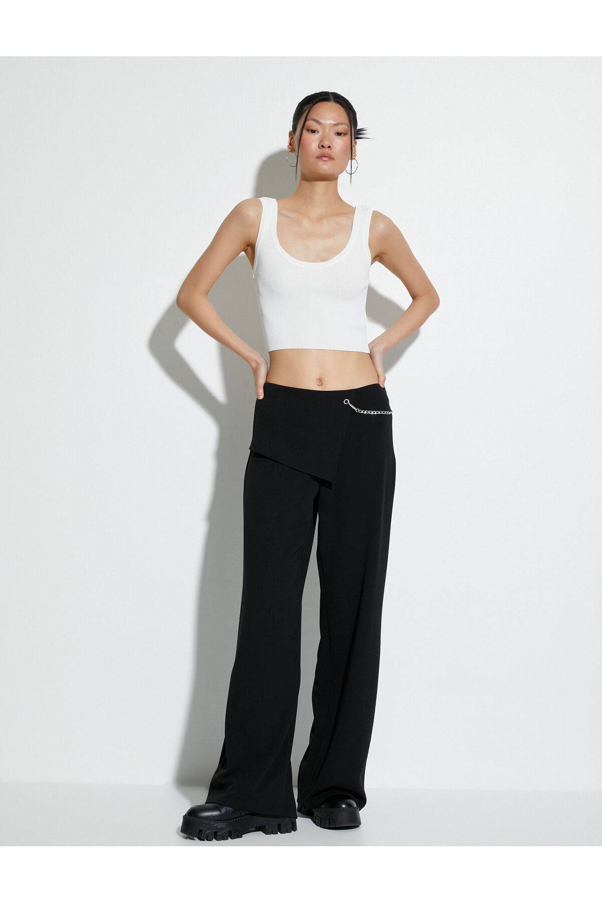 Crop Athlete Thick Strap U-Neck Ribbed