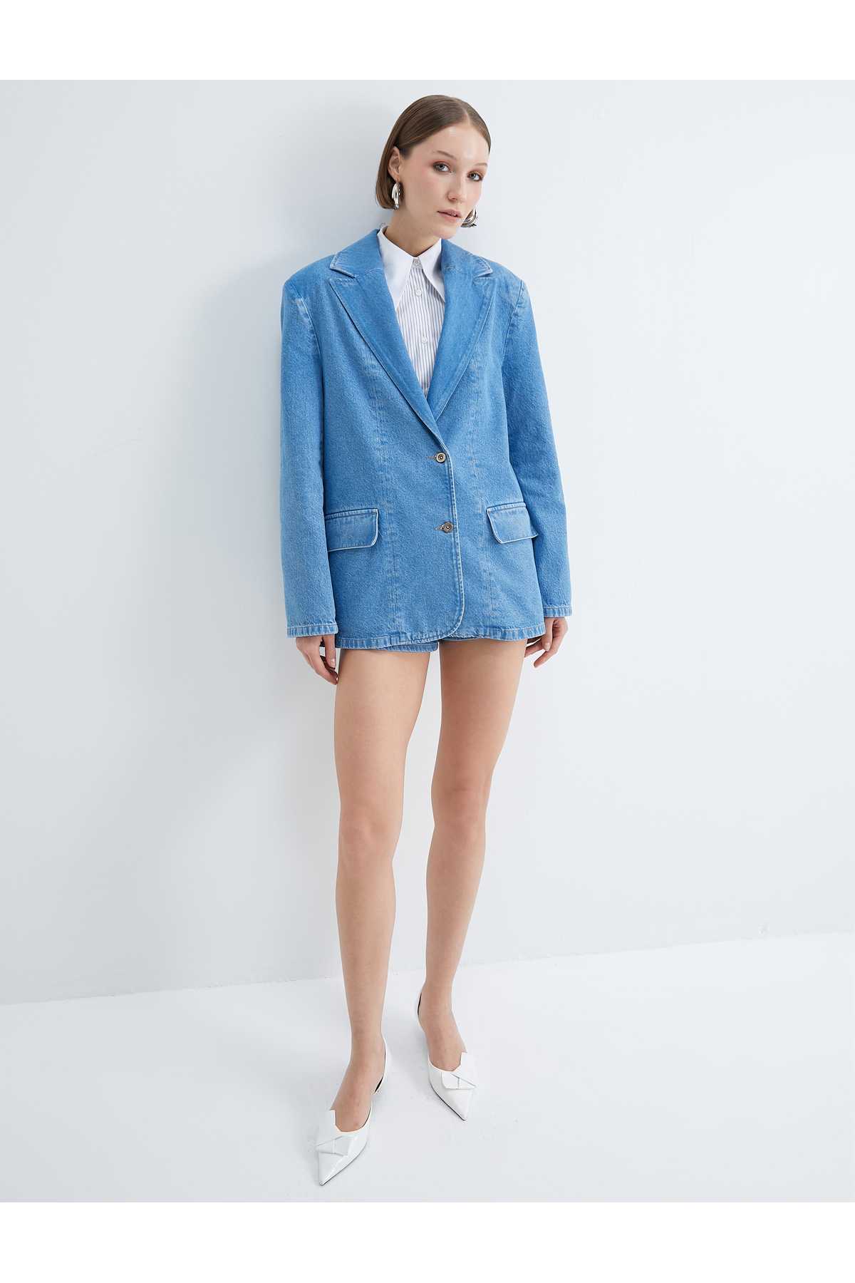 کت جین ژاکت کت و شلوار جین یقه معکوس جیب دو سینه با جزئیات مناسب مناسب