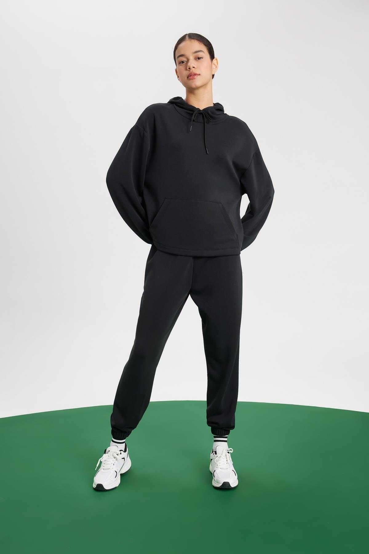 شلوار گرمکن دو جیبی ممتاز Fit Standard Fit B1794ax24sp