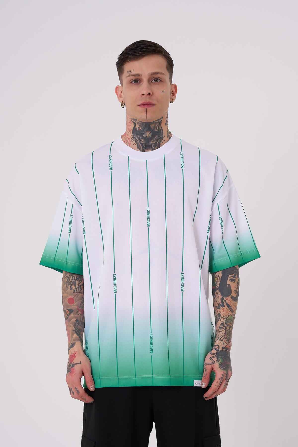 تیشرت مردانه راه راه ماشینی با چاپ سایز سفید روشن و سبز روشن