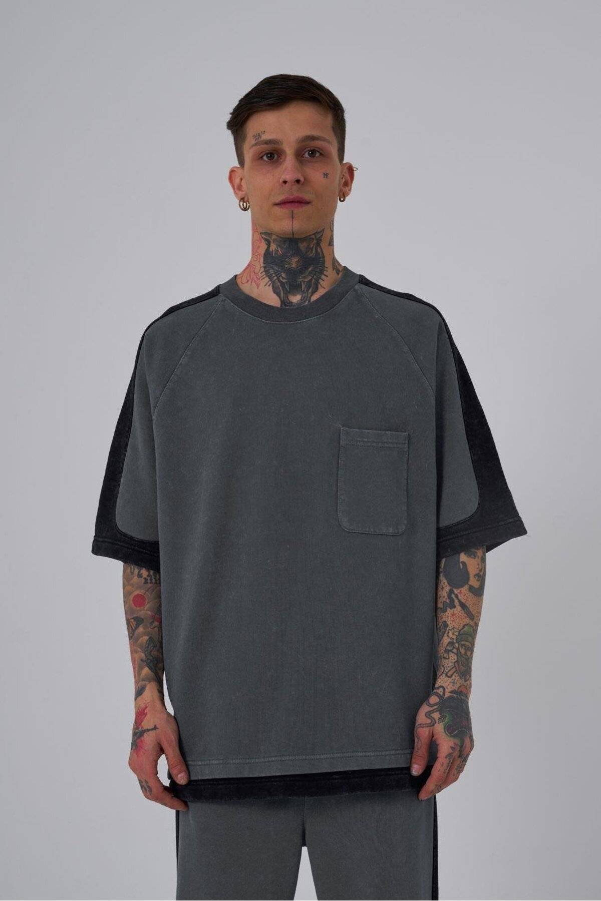 تیشرت مردانه خالدار خاکستری با کنتراست شسته شده