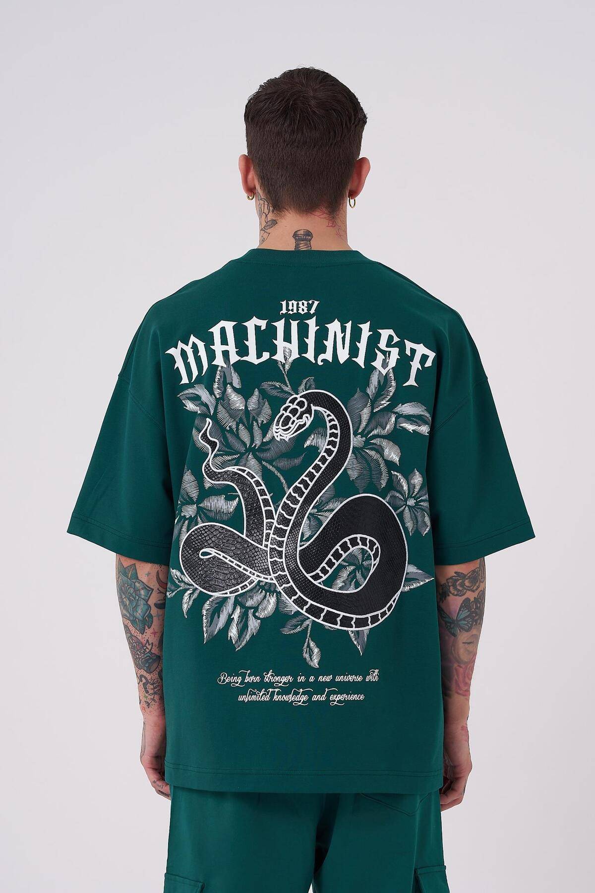 تیشرت اکرو سایز اُورسایز چاپ مار مردانه