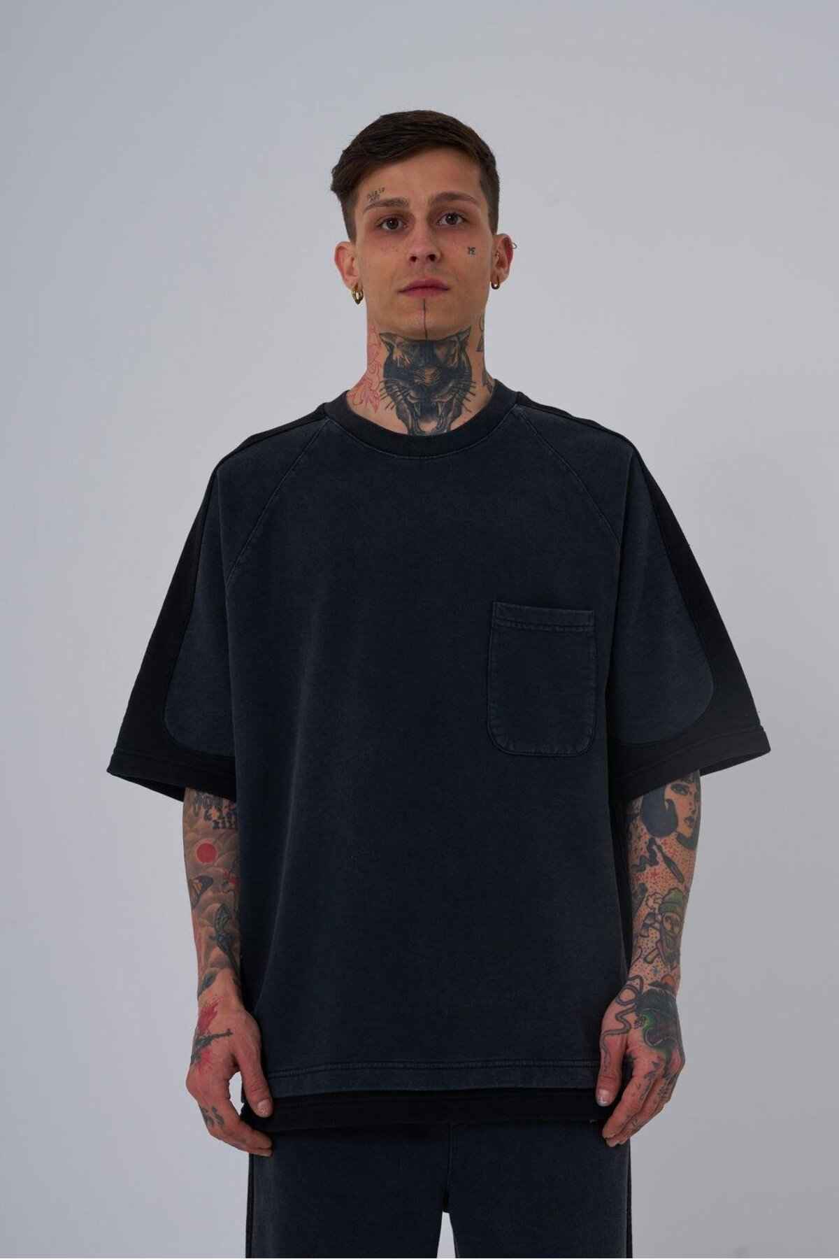 تیشرت مردانه خالدار خاکستری با کنتراست شسته شده