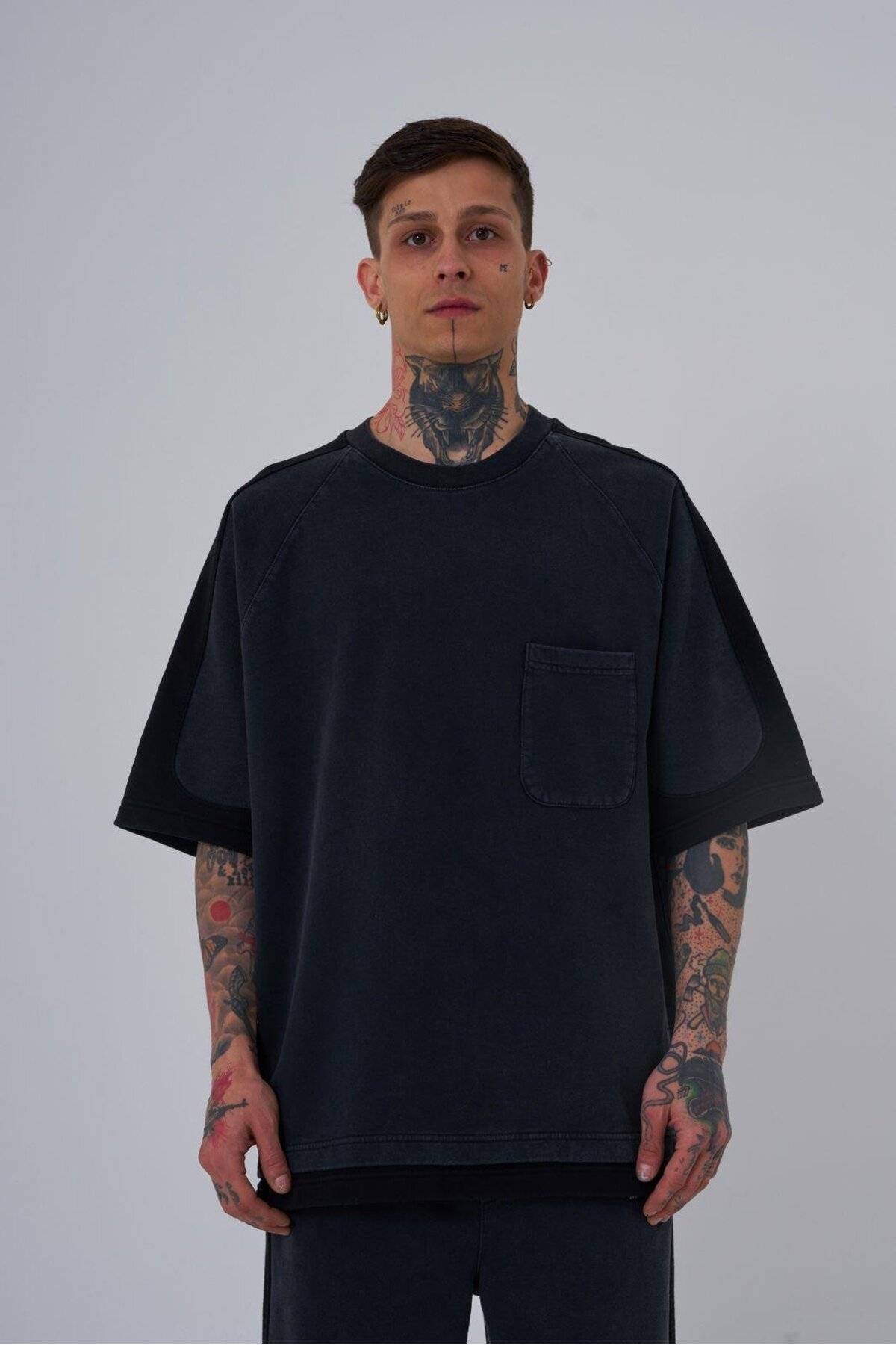 تیشرت مردانه خالدار خاکستری با کنتراست شسته شده