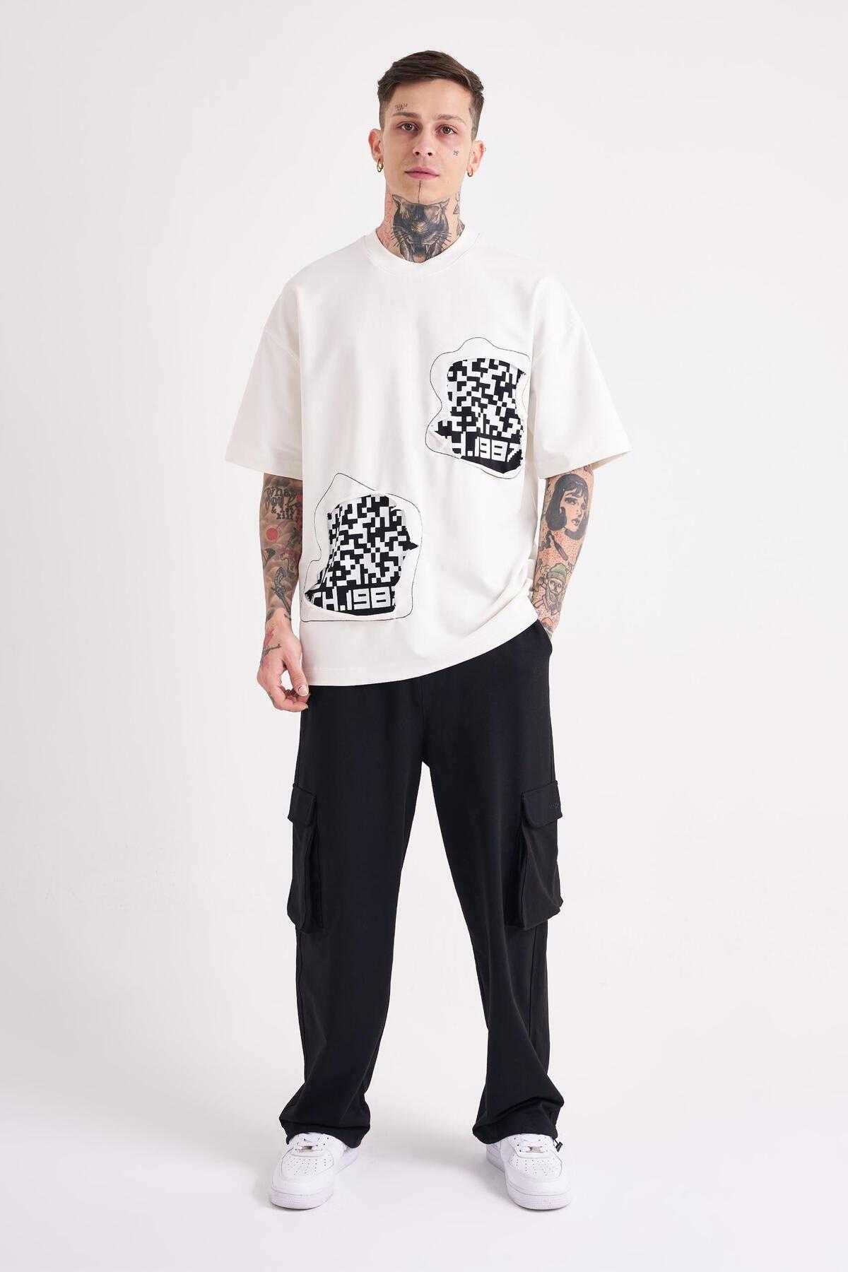 تیشرت مردانه Dama Patch Oversize Ecru