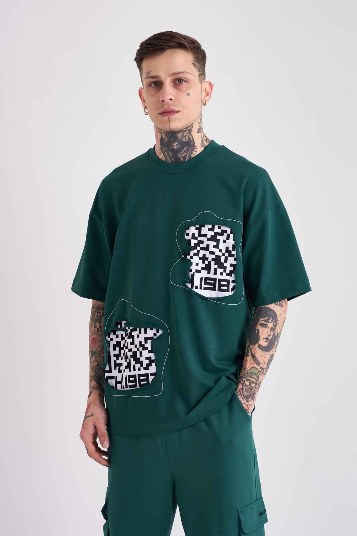 تیشرت مردانه Dama Patch Oversize Ecru