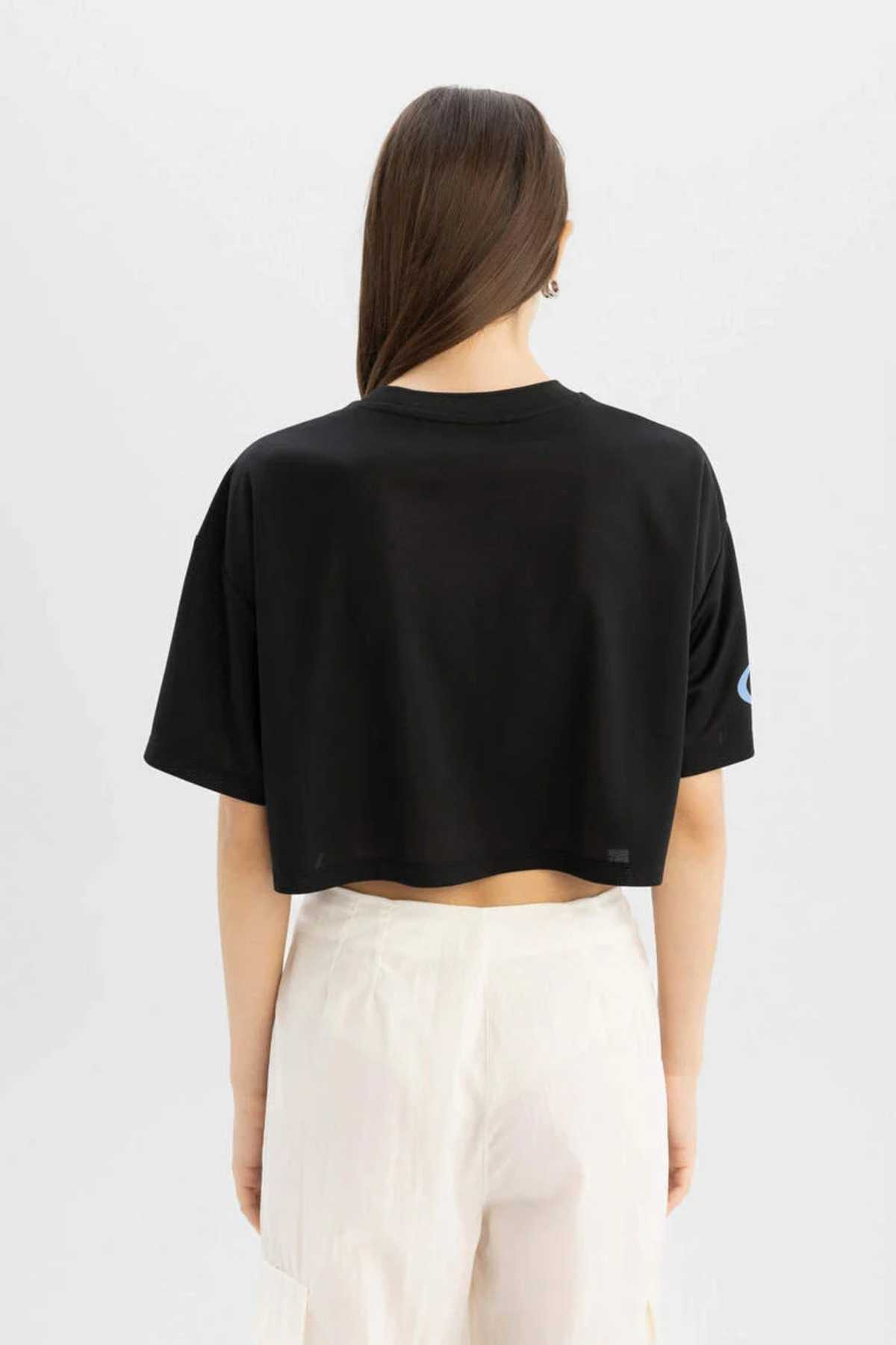 تیشرت آستین کوتاه چاپ شده با یقه V با سایز عالی D1420axbk81mc